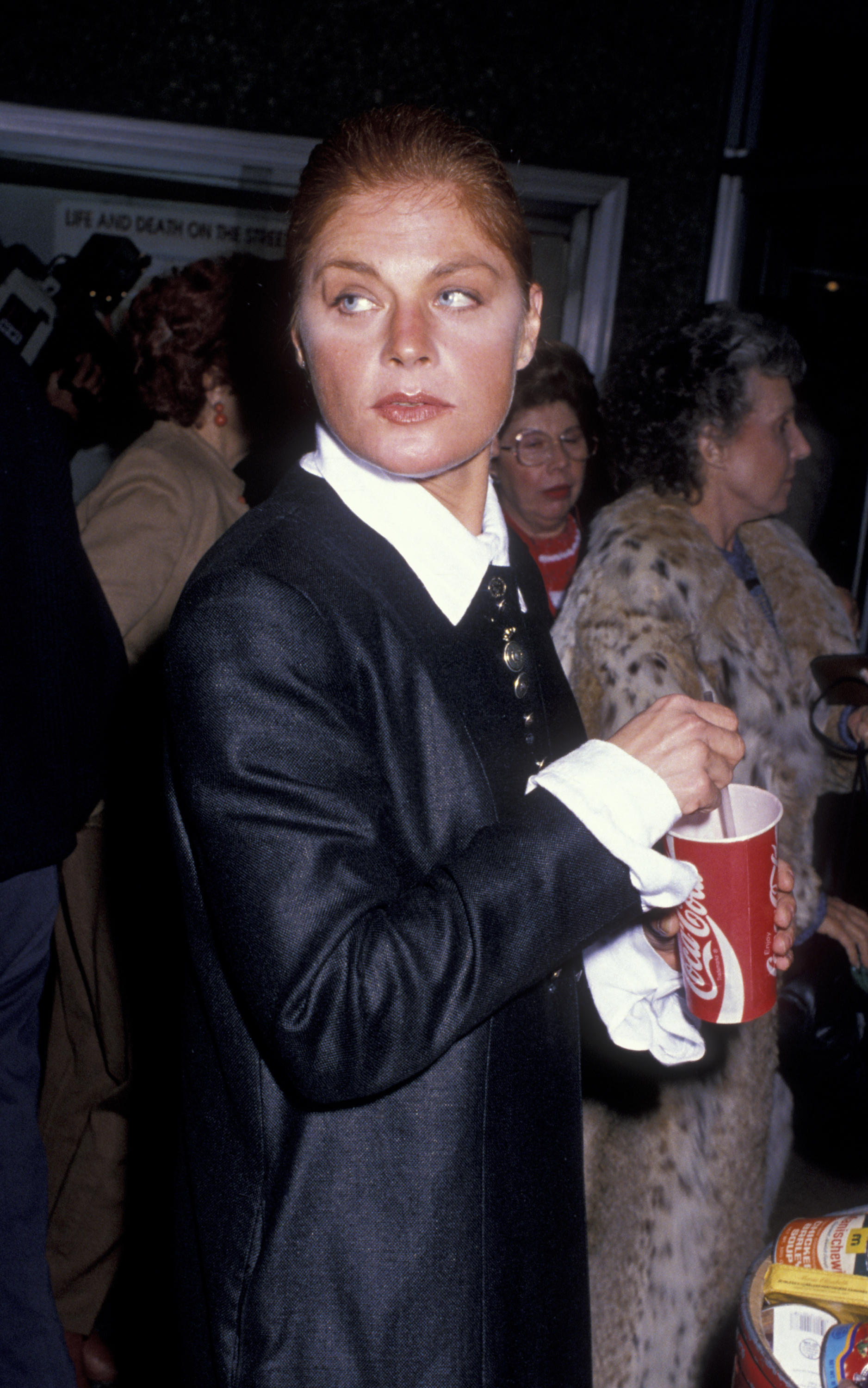 The actress attends the premiere of "No Place Like Home" on November 27, 1989