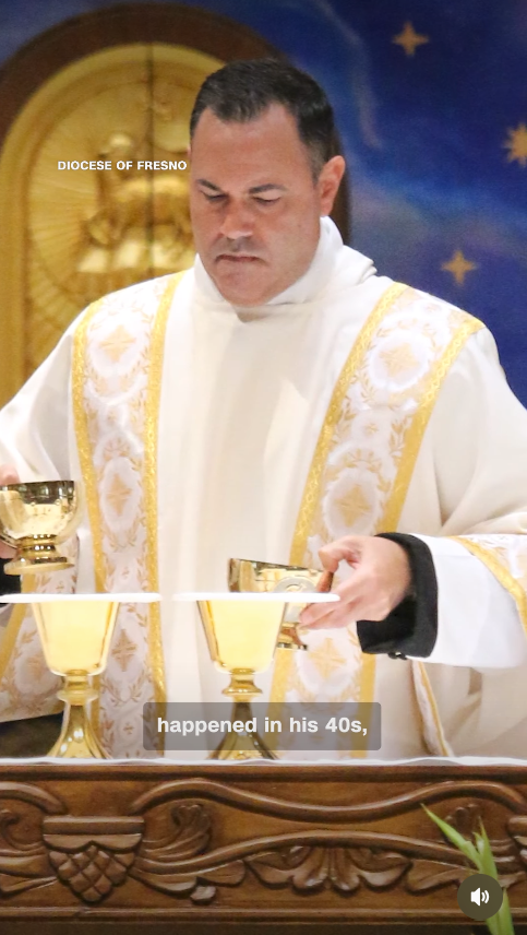 Scott Vincent Borba celebrates Mass after being ordained as a Catholic priest, embracing a simple life of faith after leaving behind his fortune and Hollywood career. | Source: Instagram/wkyc3