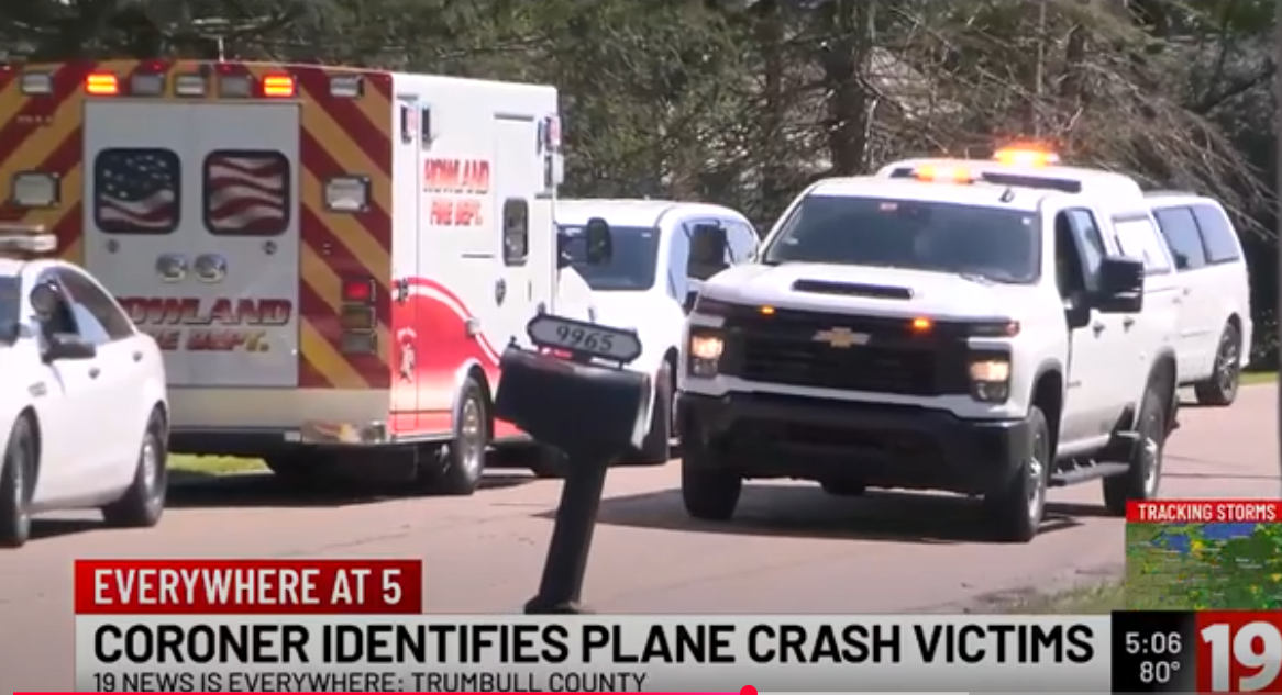 Howland police and emergency services gather near the plane crash site on June 29, 2025. | Source: YouTube/Cleveland19News