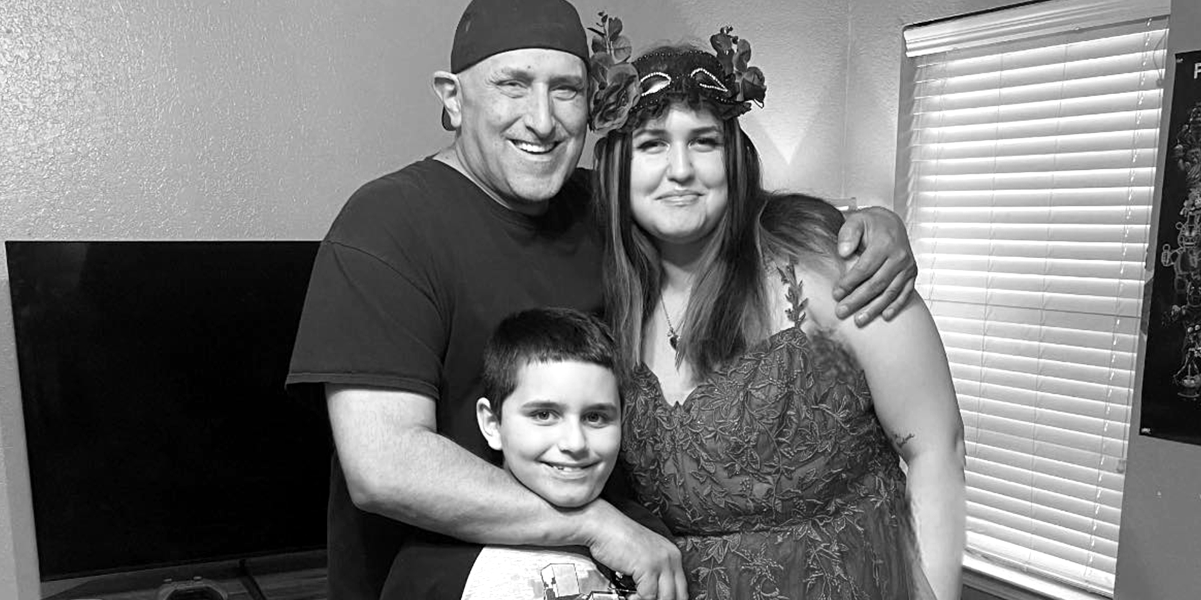 Rodney and his children, Alyssa and Logan | Source: Facebook/FOX23ShaeRozzi