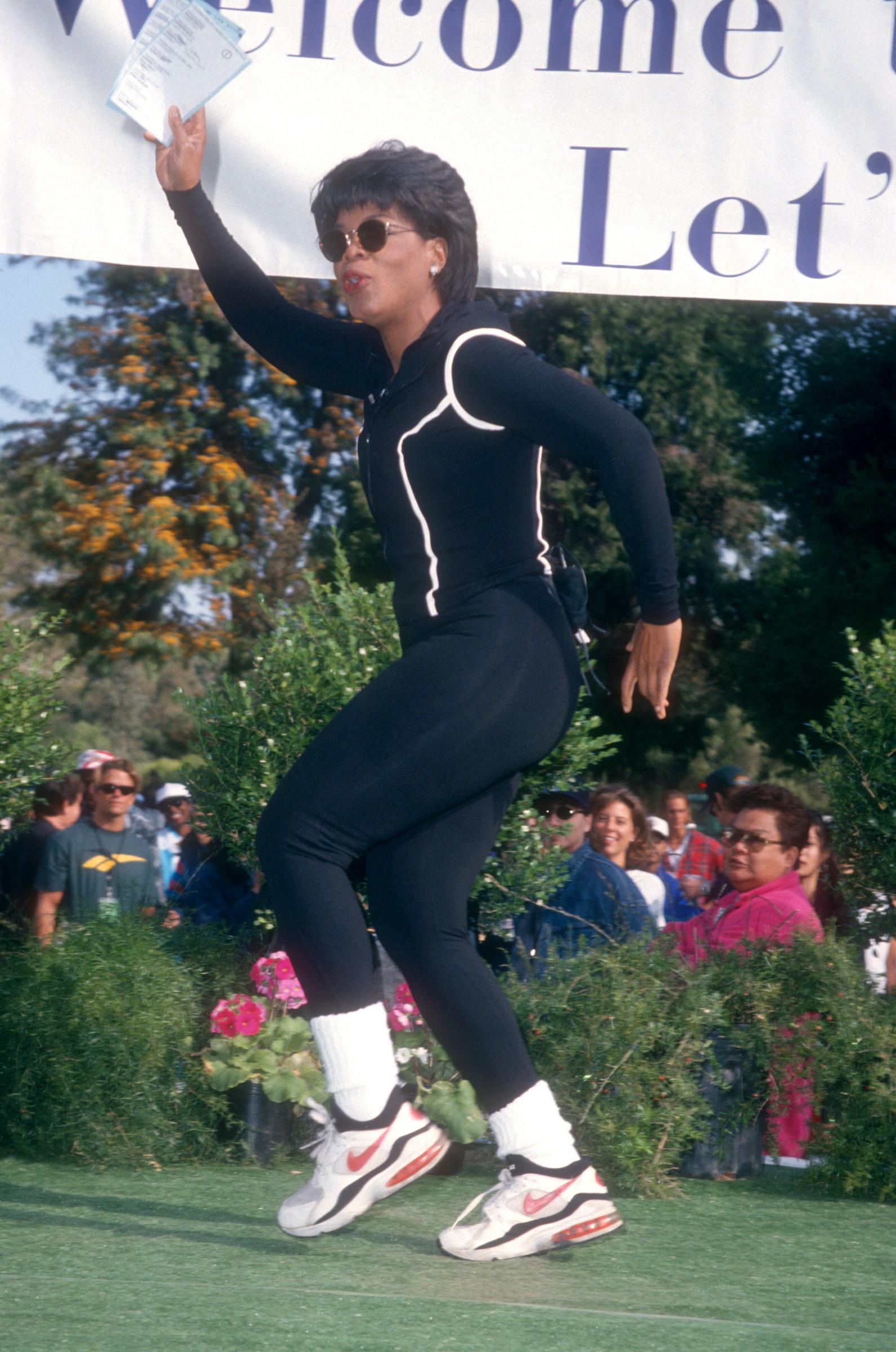 The legendary TV host kicks off the Los Angeles Walk Spring Training at Griffith Park on May 5, 1995, in Los Angeles, California | Source: Getty Images