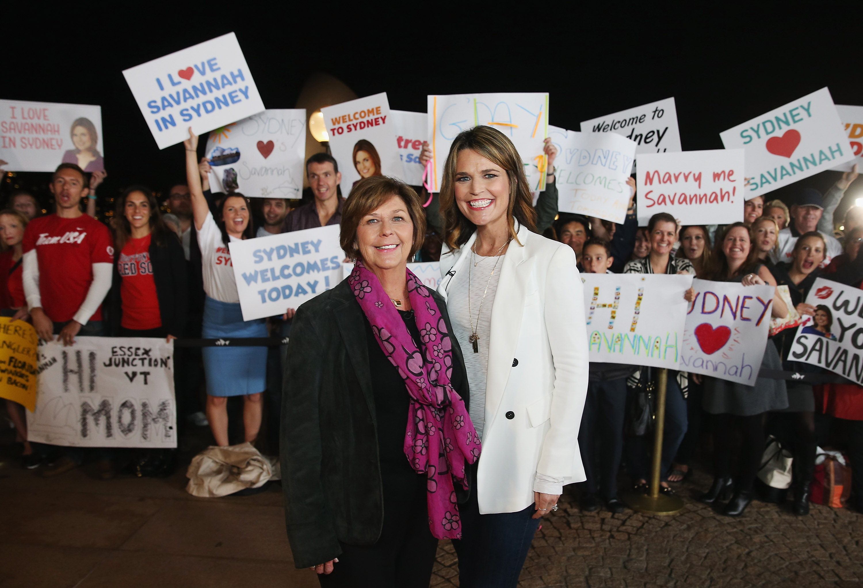 Savannah Guthrie poses alongside her mother Nancy during a production break whilst hosting NBC's "Today Show" live at Sydney Opera House in Australia on May 4, 2015. | Source: Getty Images