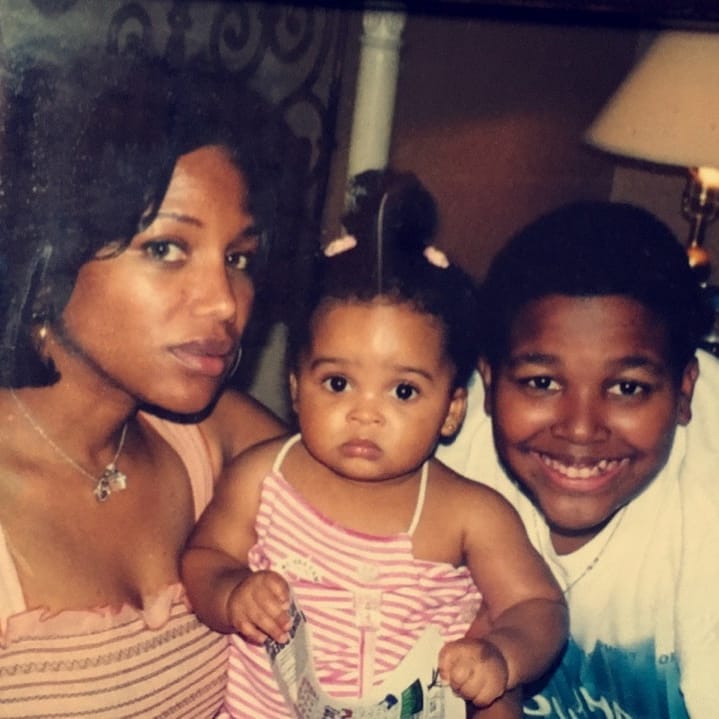 Marcel Young photographed with his mother and sister, from a post dated March 22, 2018 | Source: Instagram/michellemuzic