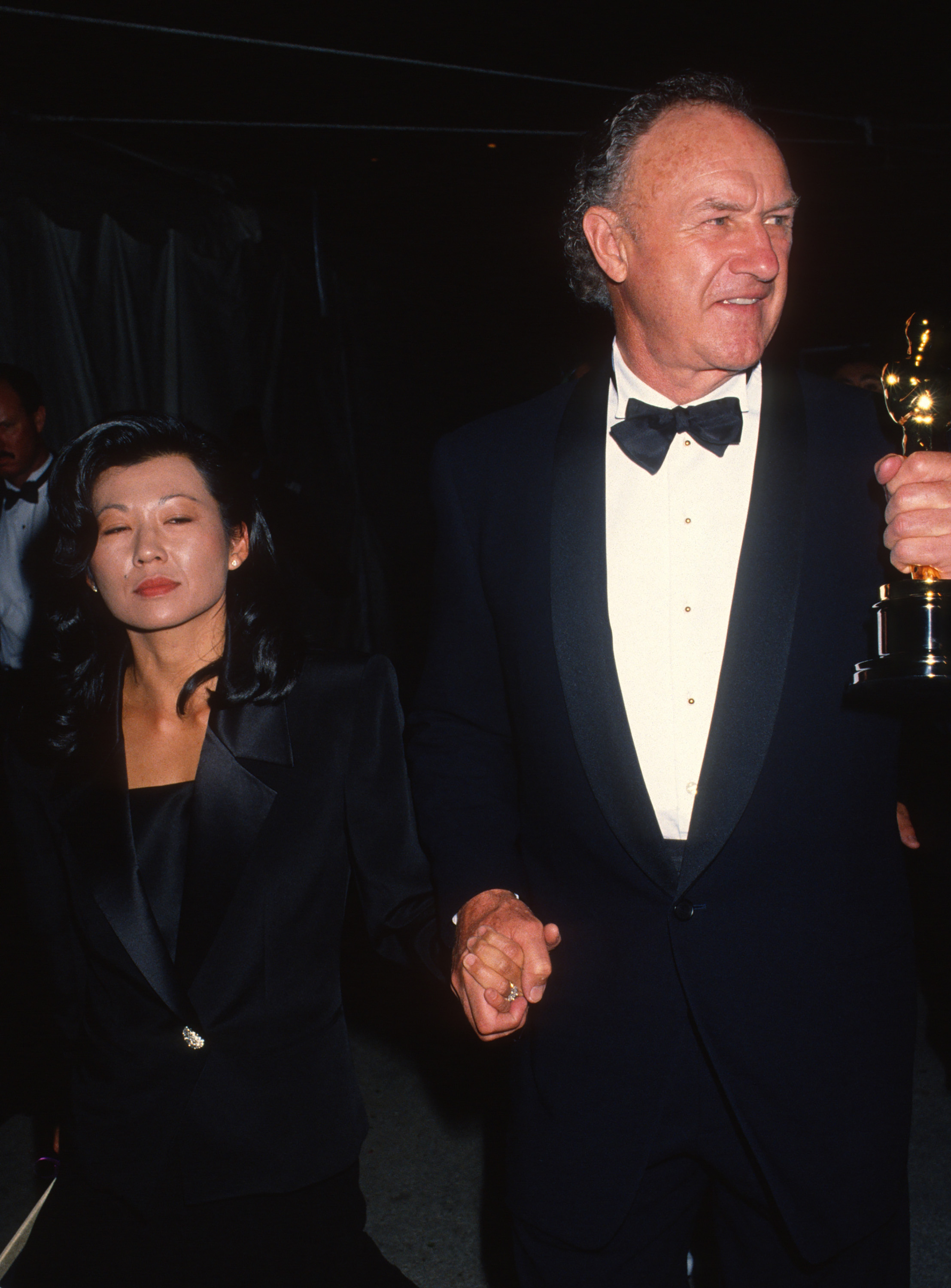 Betsy Arakawa and actor Gene Hackman attend the 65th annual Academy Awards at the Dorothy Chandler Pavilion, Los Angeles, California, on March 29, 1993 | Source: Getty Images