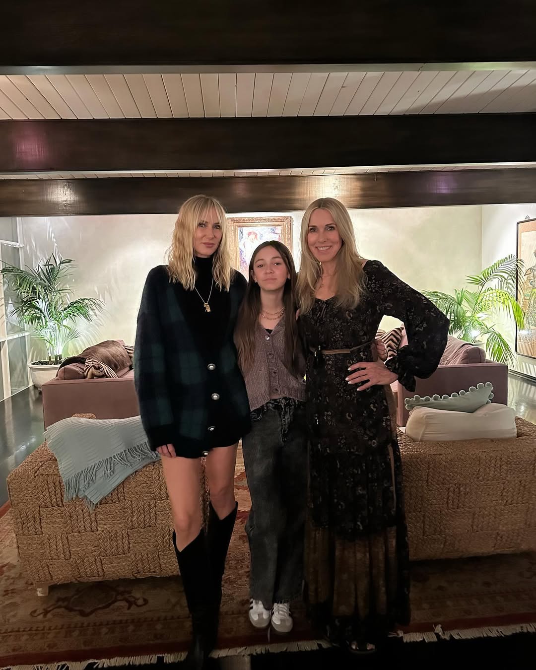 Kimberly Stewart with her daughter, Delilah, and her mother, Alana, dated November 24, 2023 | Source: Instagram/thekimberlystewart