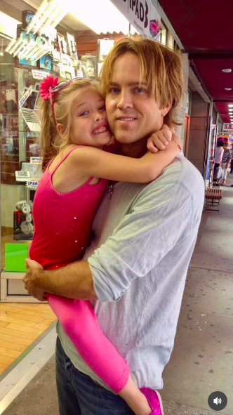 Larry has described himself and Dannielynn as a close-knit team and said she trusts his guidance. He has also stressed that he wants to be a supportive parent rather than a "stage parent" as she makes her own choices. | Source: Instagram/larryanddannielynn