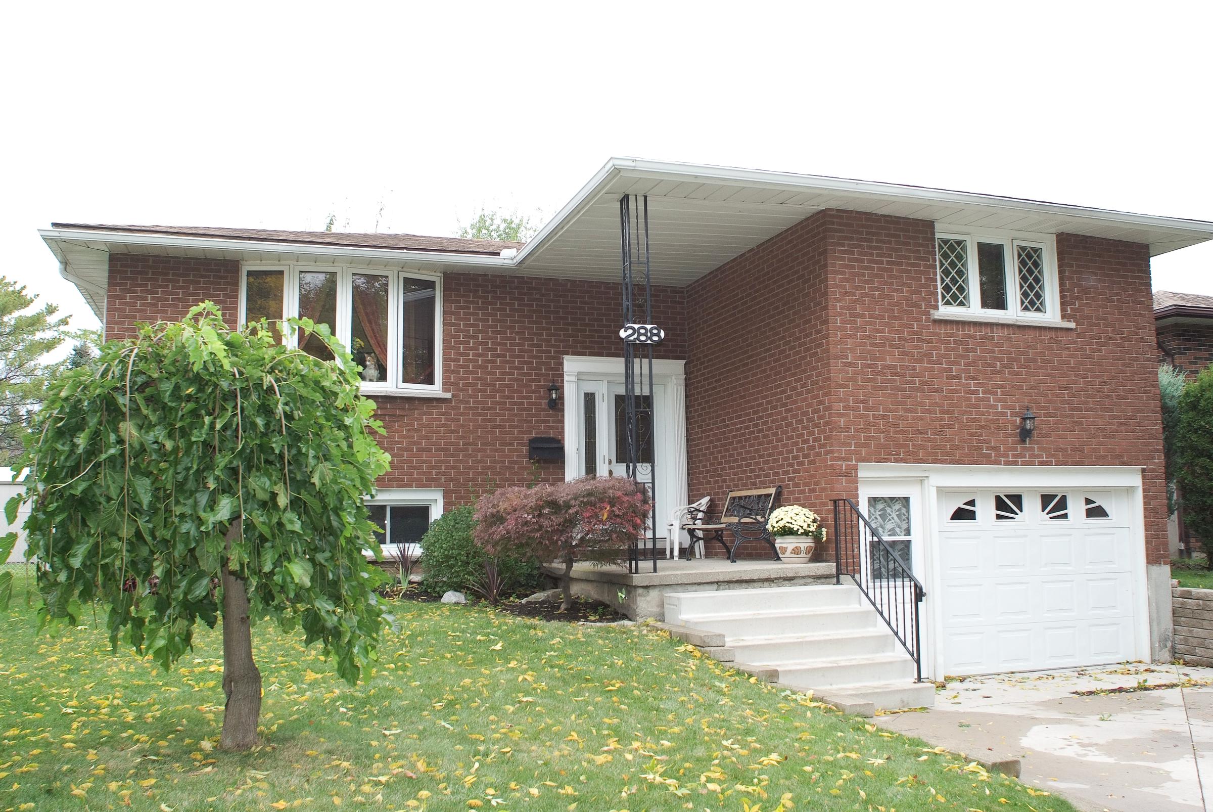This Stratford, Ontario, home is where Justin Bieber spent much of his childhood before his music career took off through YouTube. As his popularity exploded, the once-quiet family home became a landmark for fans eager to see where the future pop star got his start. | Source: Getty Images