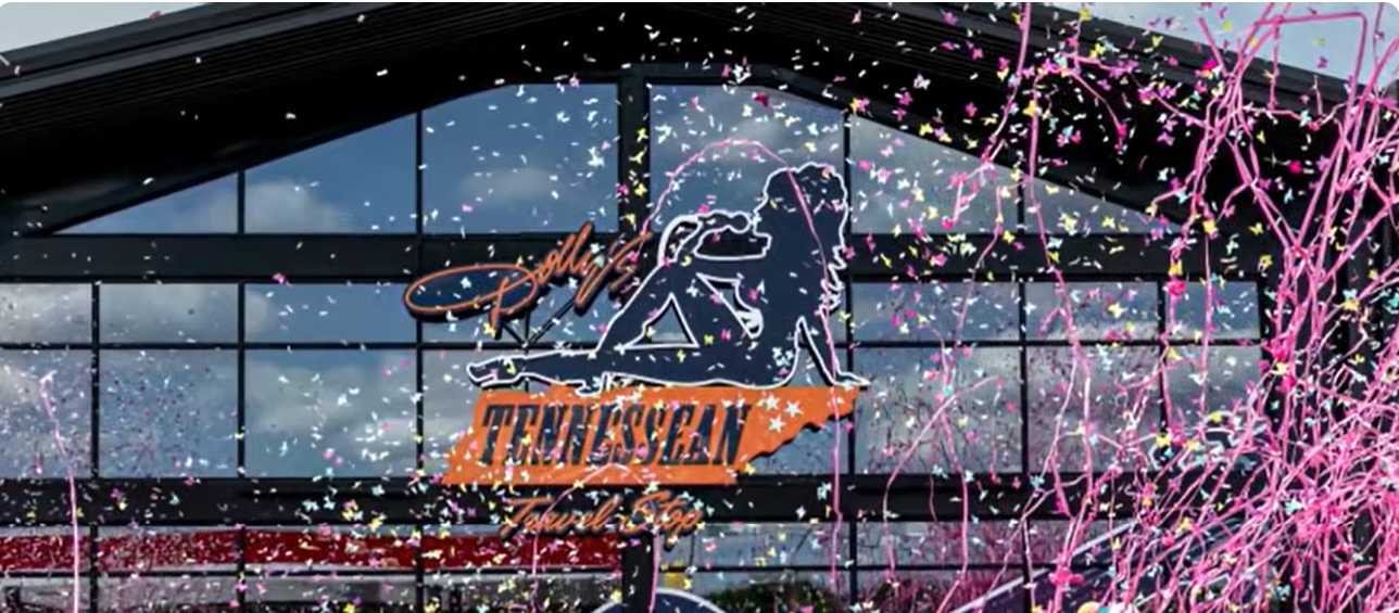 Confetti fills the air outside Dolly's Tennessean Travel Stop as the newly opened destination begins welcoming travelers to its blend of dining, shopping, and roadside attractions. | Source: YouTube/Good Morning America