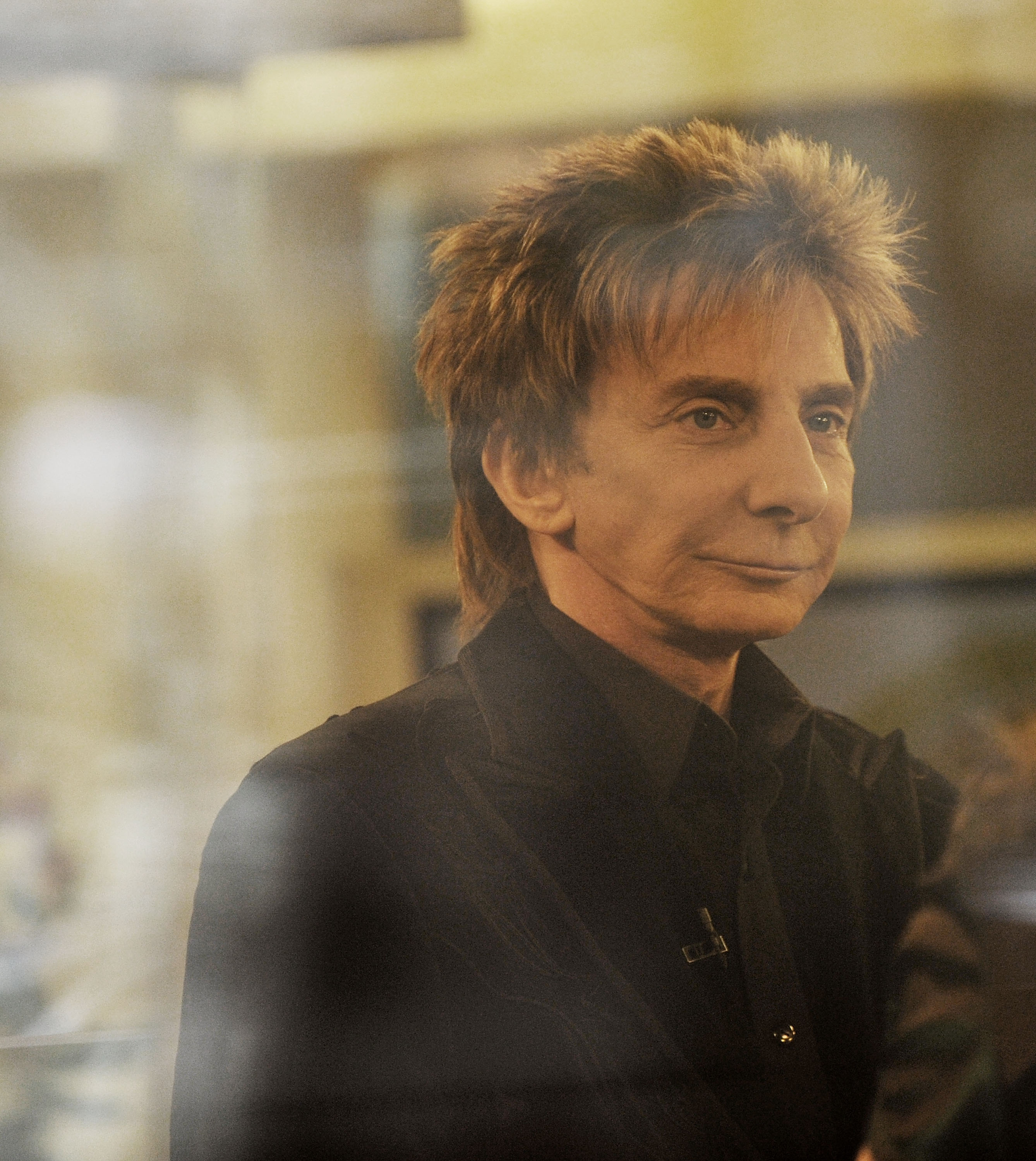 Barry Manilow seen on "The Today Show" in Manhattan, New York City on December 1, 2009. | Source: Getty Images