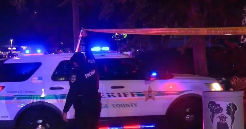 Officers responding to the scene, from a news report dated January 21, 2026 | Source: YouTube/FOX 35 Orlando
