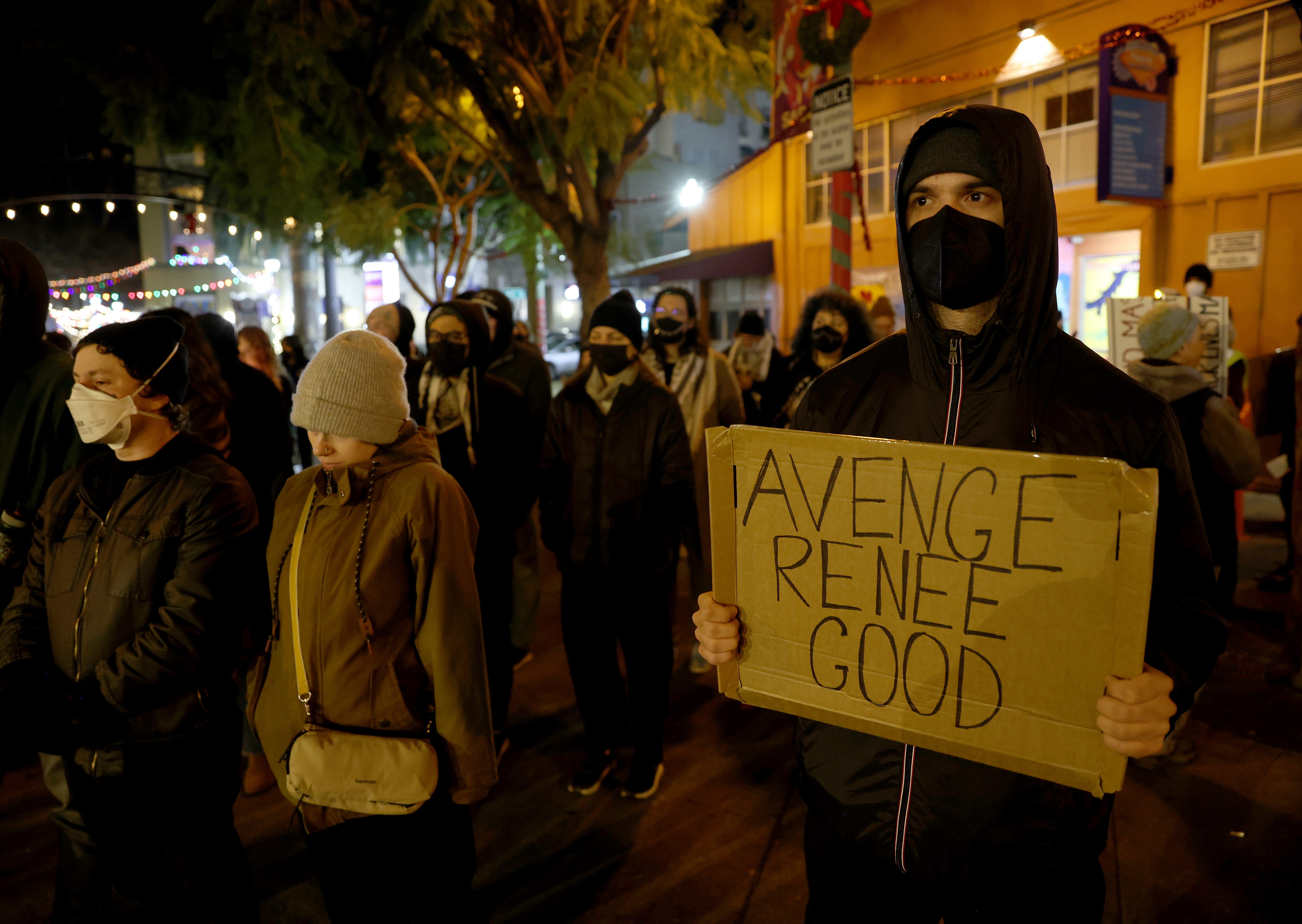 Protesters take part in a vigil for Renee Nicole Good at Fruitvale Plaza on January 7, 2025, in Oakland, California | Source: Getty Images