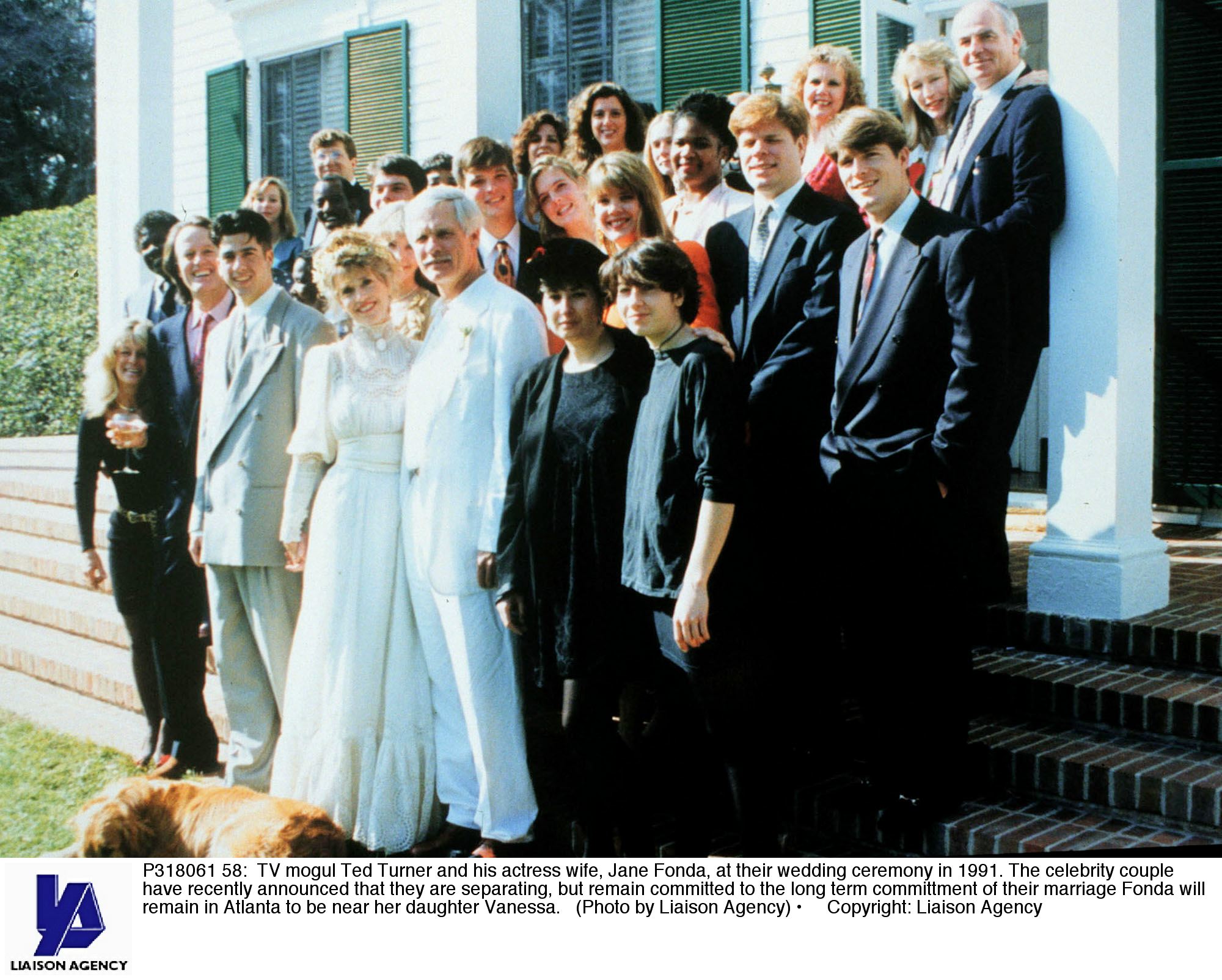 Jane Fonda and Ted Turner (dressed in white) at their wedding ceremony in 1991 | Source: Getty Images