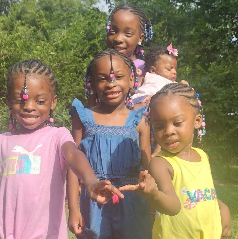 Five of the Elkins children seen in a post dated July 5, 2023 | Source: Facebook/shaneiqua.elkins
