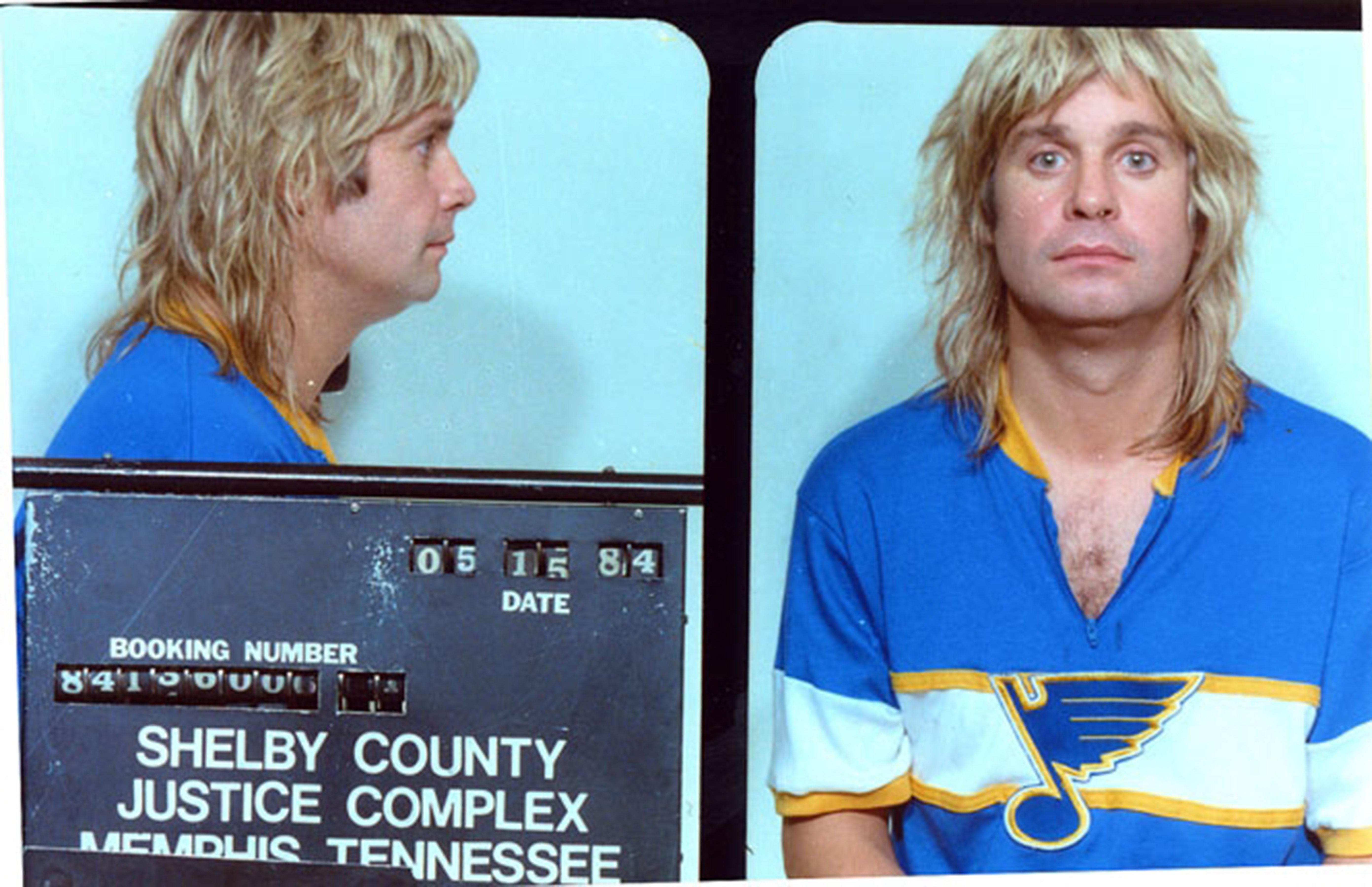 Ozzy Osbourne posing for his mugshot in Memphis in May 1984. | Source: Getty Images