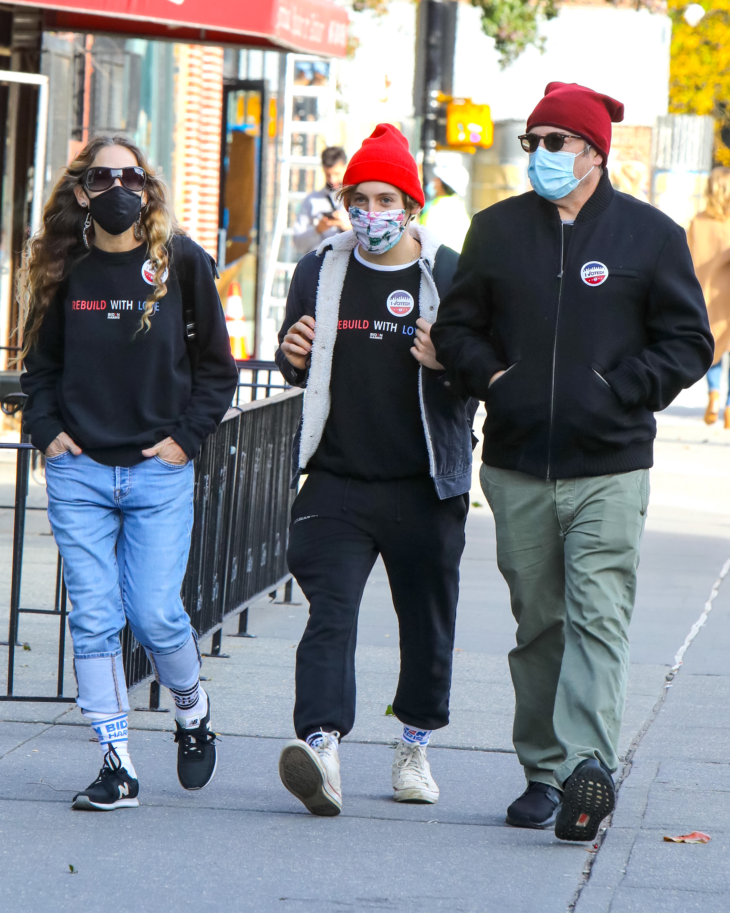Sarah Jessica Parker, James Wilkie Broderick, and Matthew Broderick spotted out in New York City on November 3, 2020. | Source: Getty Images