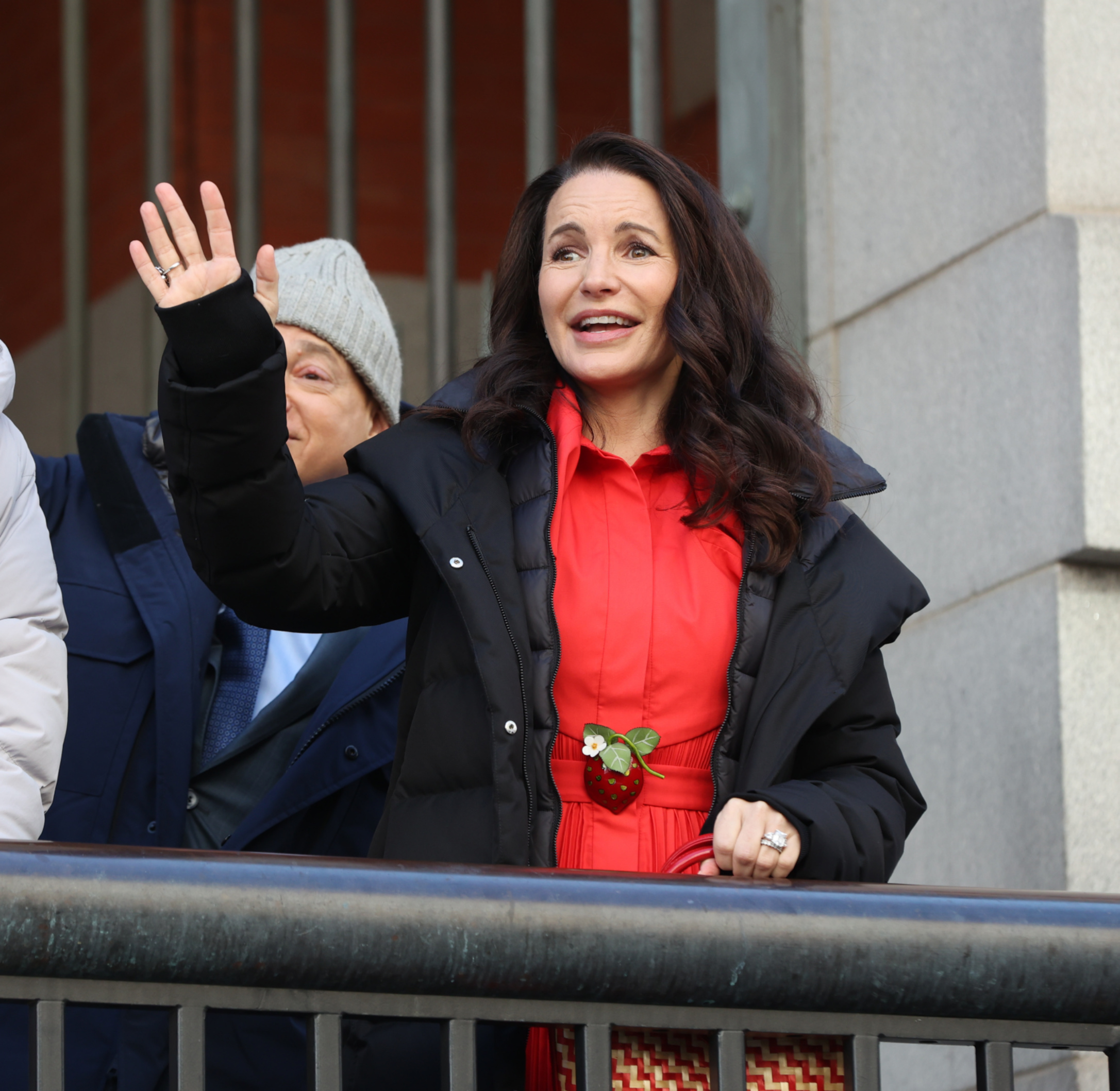 Evan Handler and Kristin Davis seen on the set of "And Just Like That" in 2023. | Source: Getty Images