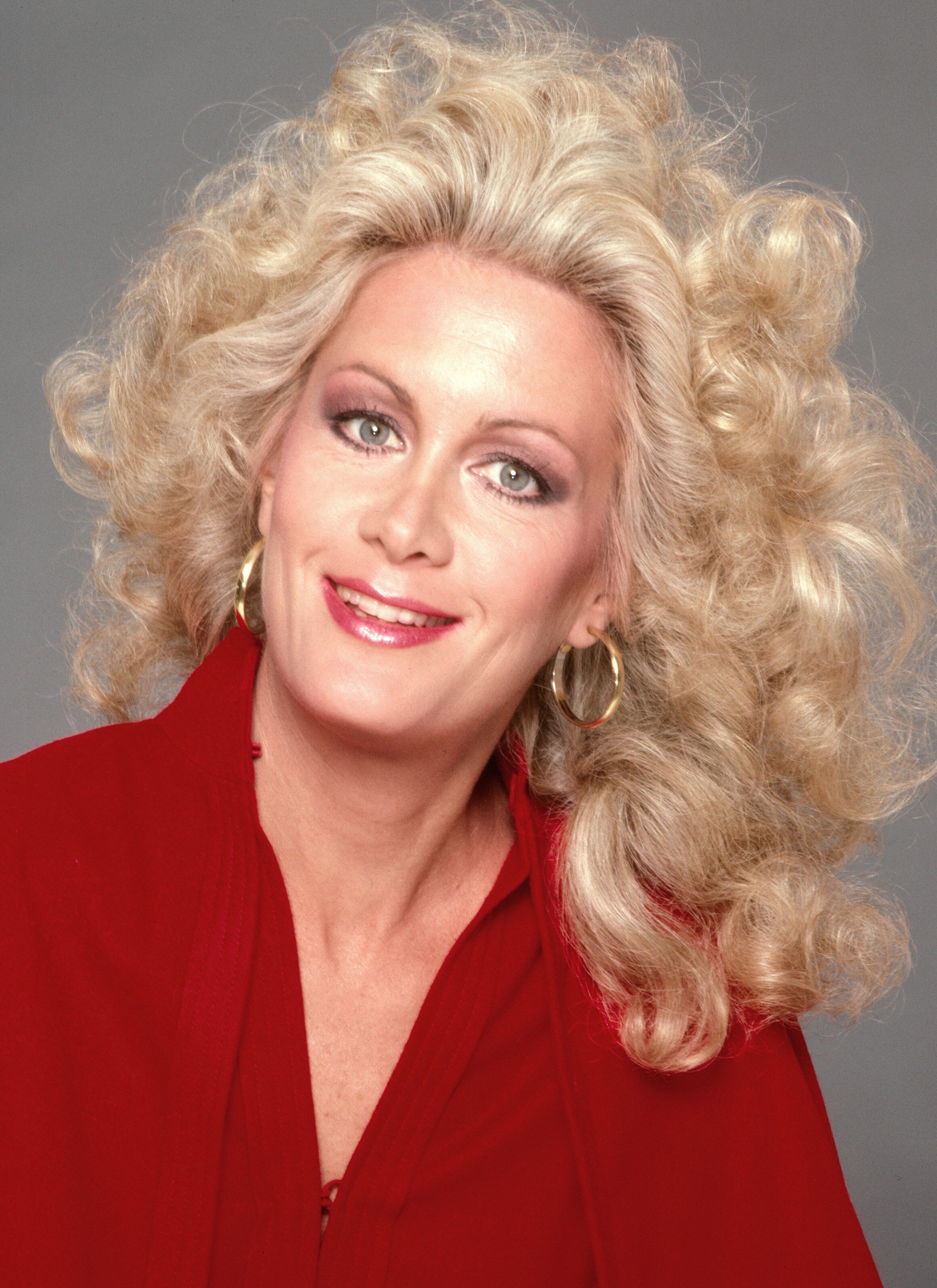 Even during the busiest years of her television career, Joan Van Ark carved out time for long-distance running, embracing marathon training as both a personal challenge and a daily escape from the demands of Hollywood. | Source: Getty Images