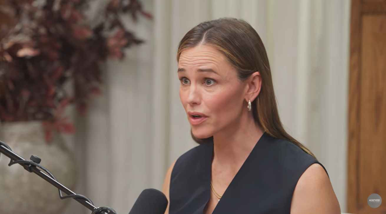 The end of her marriage brought work and financial security into sharper focus for Garner. She said she needed to support herself and her children, which pushed her to rethink how she approached her career. | Source: Youtube/EmmaGrede