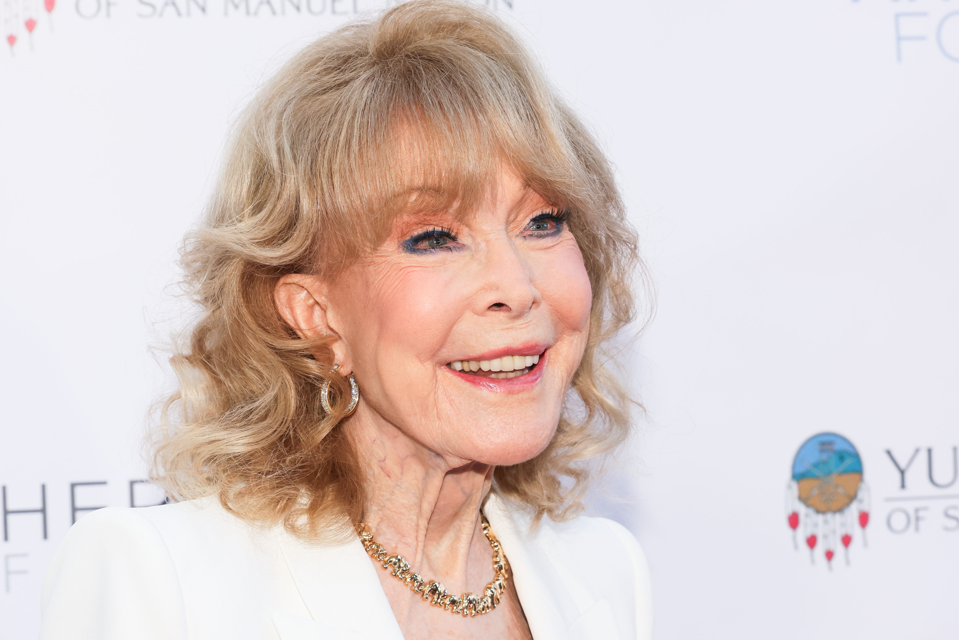 Barbara Eden has said that decades in Hollywood taught her makeup techniques she did not know before. She credited professional makeup artists with teaching her skills such as how to apply eyeliner. | Source: Getty Images