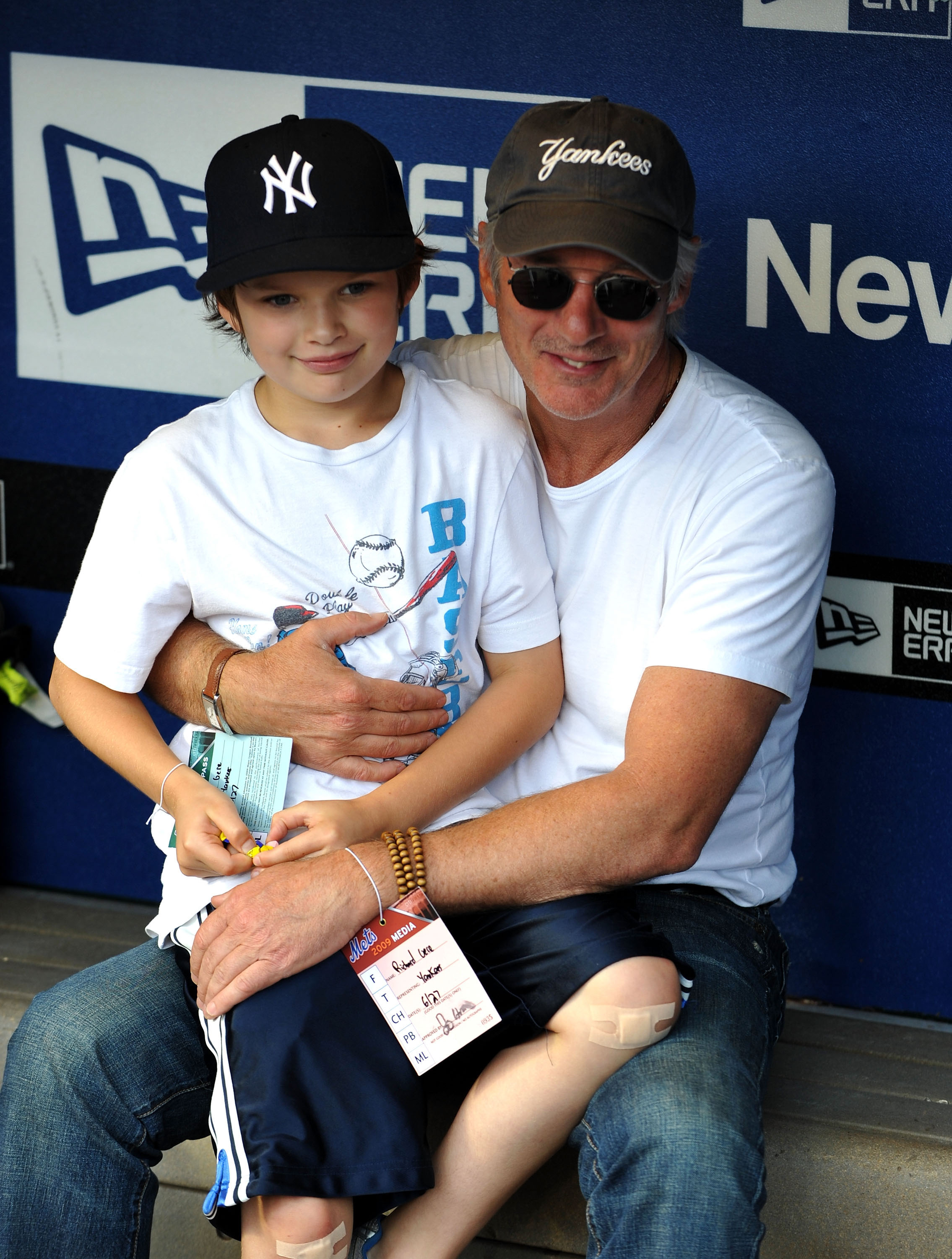 Homer Gere attended a Yankees-Mets Subway Series game with his father in 2009 as he continued growing up away from Hollywood.