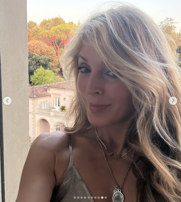 This is a selfie of Marla Maples in Florence posted in carrousel on August 4, 2026. | Source: Instagram/marlamaples