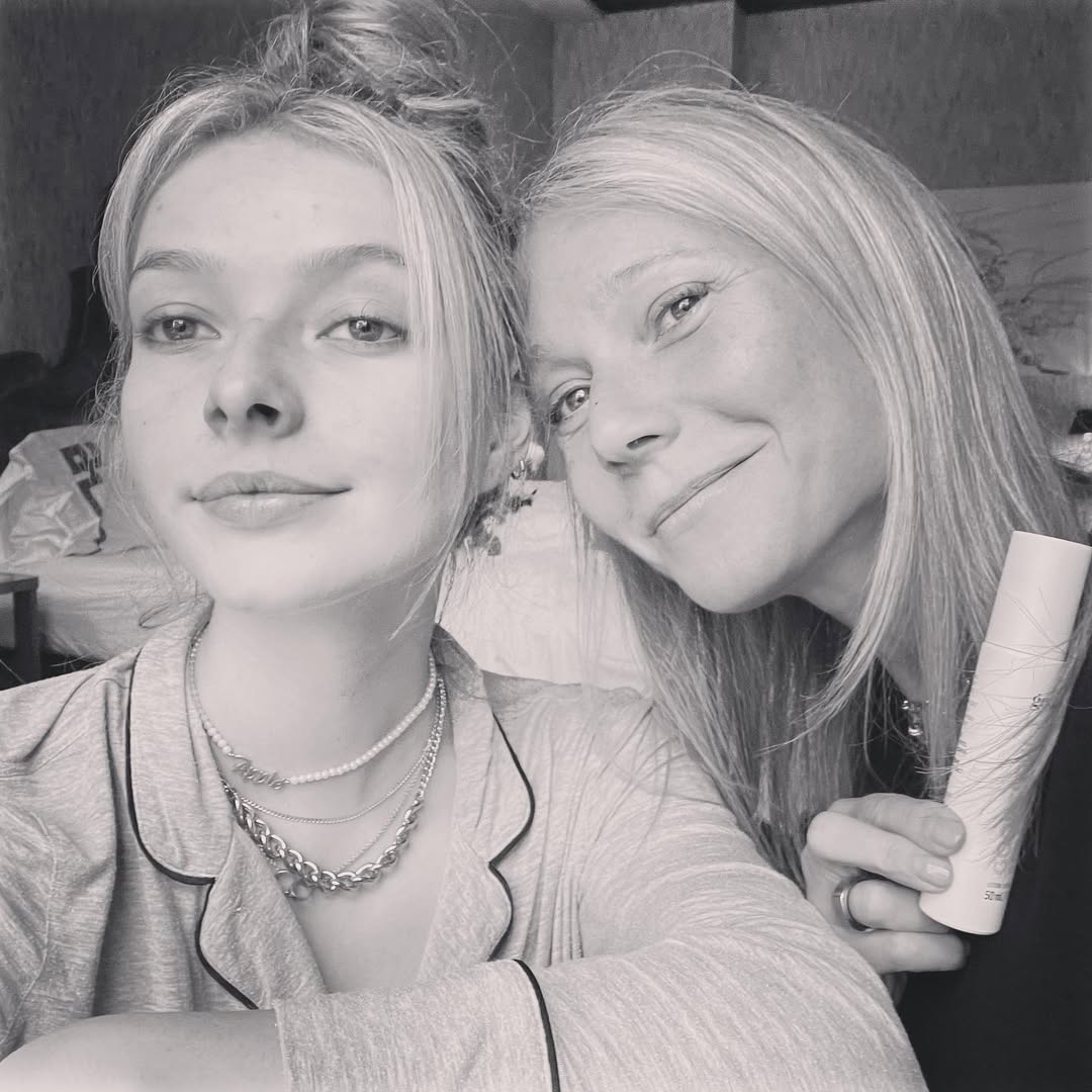 Apple Martin and Gwyneth Paltrow from a post dated April 4, 2021. | Source: Instagram/gwynethpaltrow