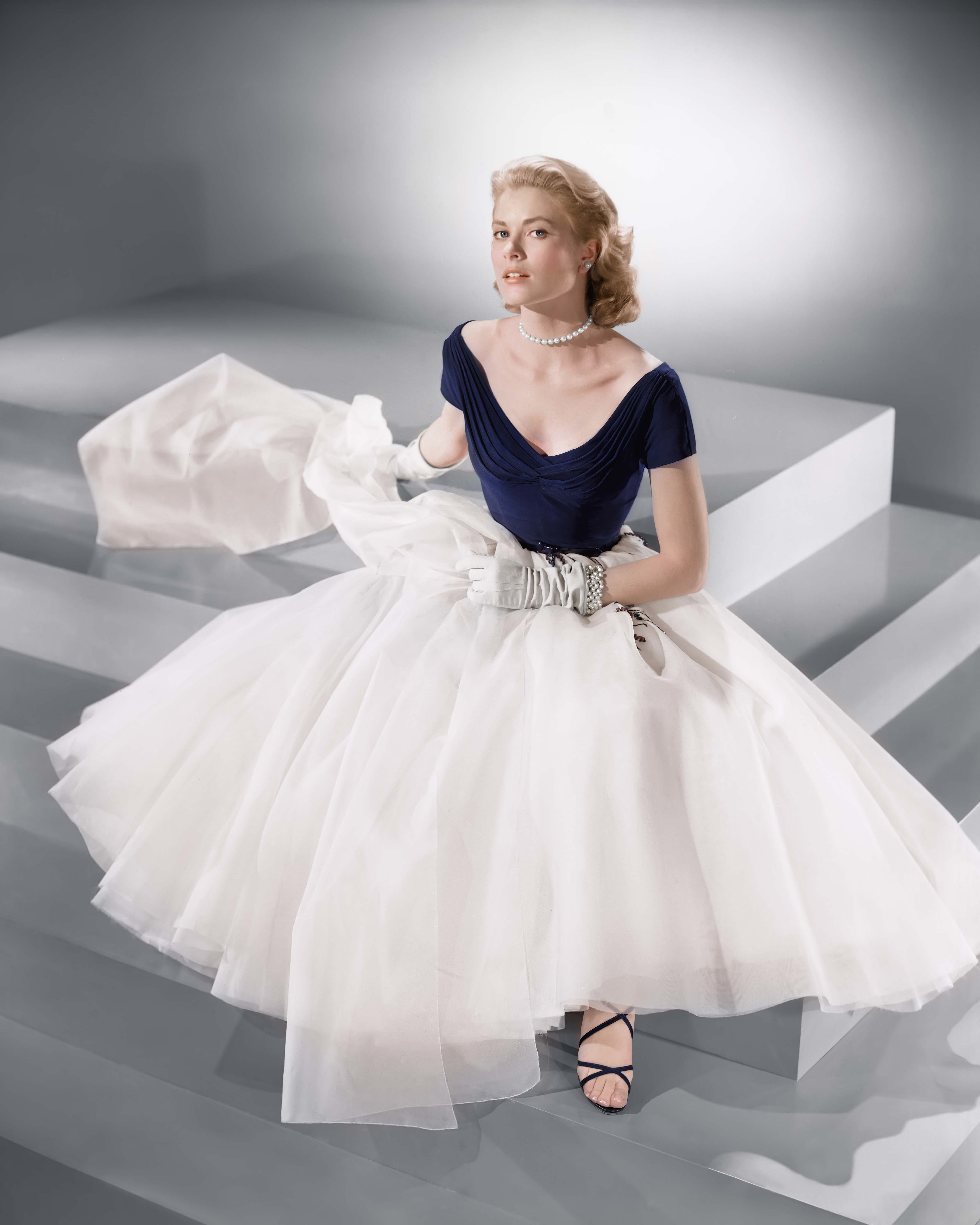 American actress Grace Kelly on the set of "Rear Window," circa 1954 | Source: Getty Images