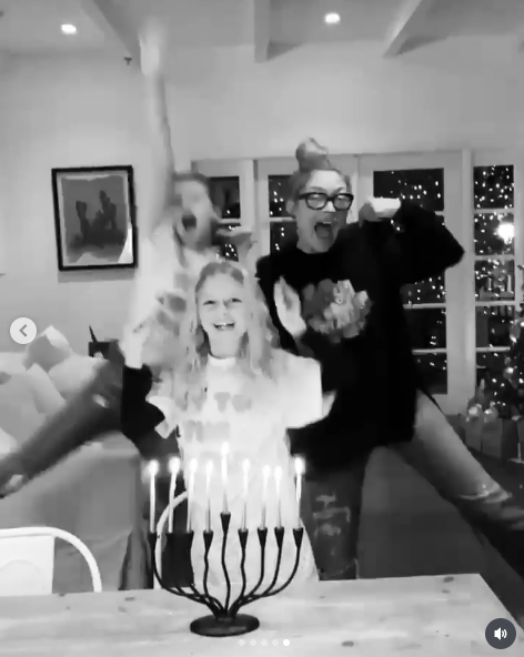 Rebecca Gayheart having fun with her daughters, Billie and Georgia Dane, posted on December 18, 2020. | Source: Instagram/rebeccagayheartdane