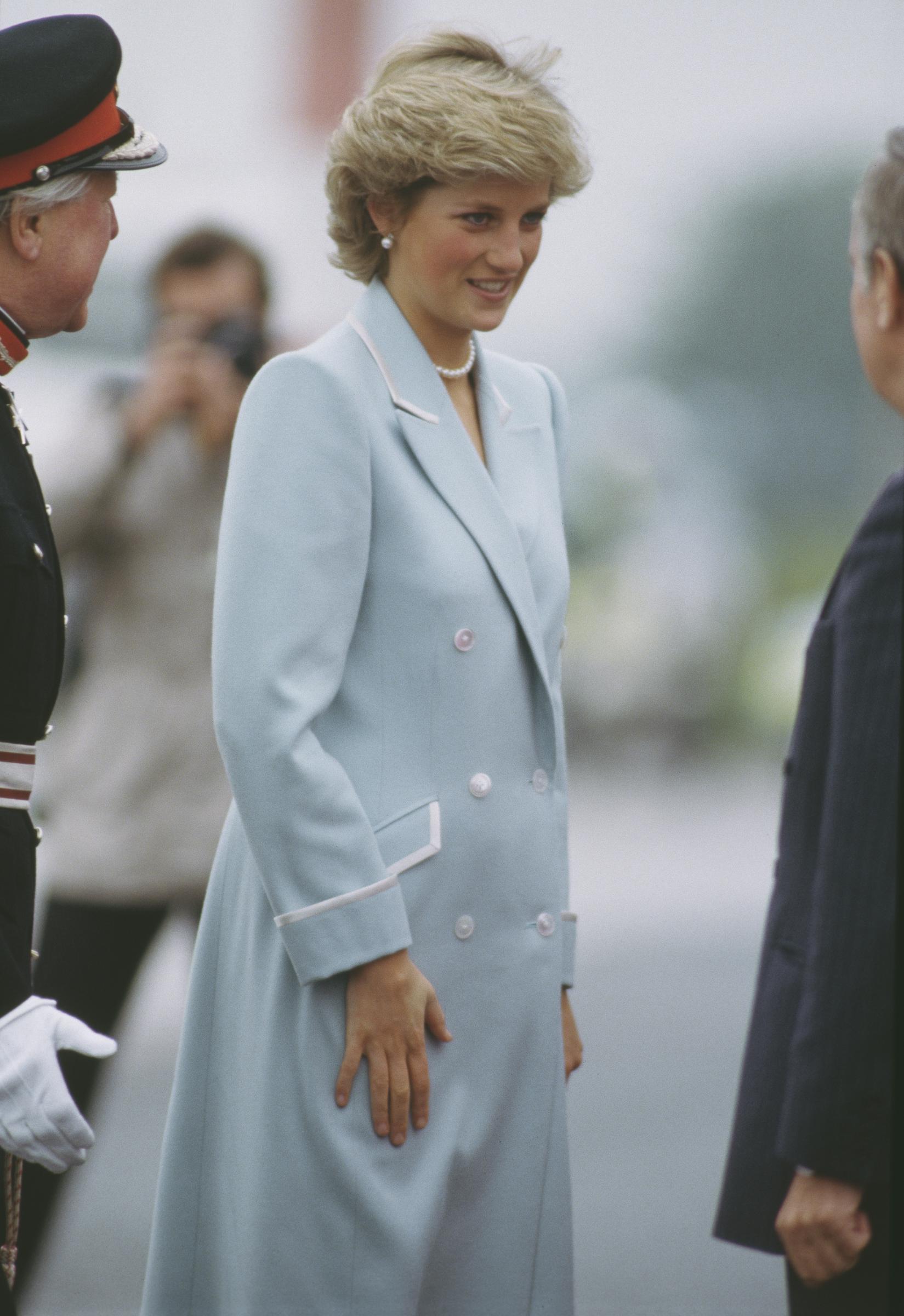 Princess Diana consistently set fashion trends while maintaining an effortless elegance, a standard that Catherine, Princess of Wales, seamlessly carried forward into her own royal wardrobe. | Source: Getty Images