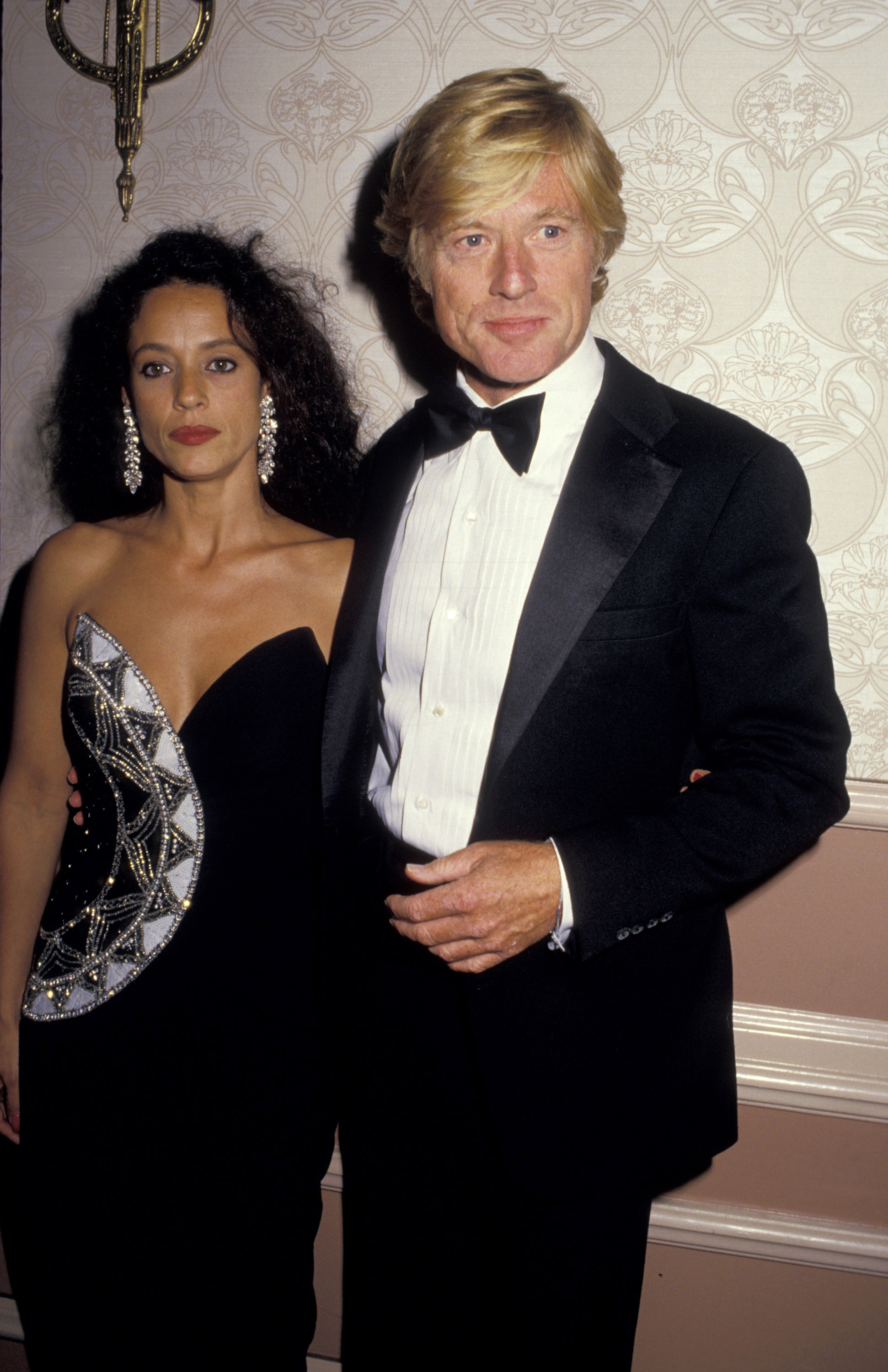 Sonia Braga and Robert Redford at the 17th Annual Nosotros Awards in 1987. | Source: Getty Images