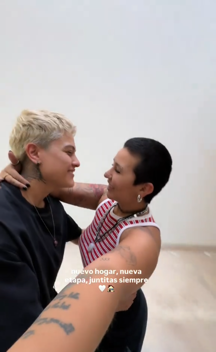 Romina Marcos with her girlfriend Laura Salazar in her new apartment. | Source: TikTok/romimarcos