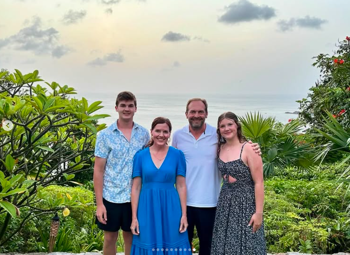 The Herridge family - Grant, his father, Brad, his mother, Mary, and his sister, dated August 5, 2024 | Source: Instagram/grantherridge