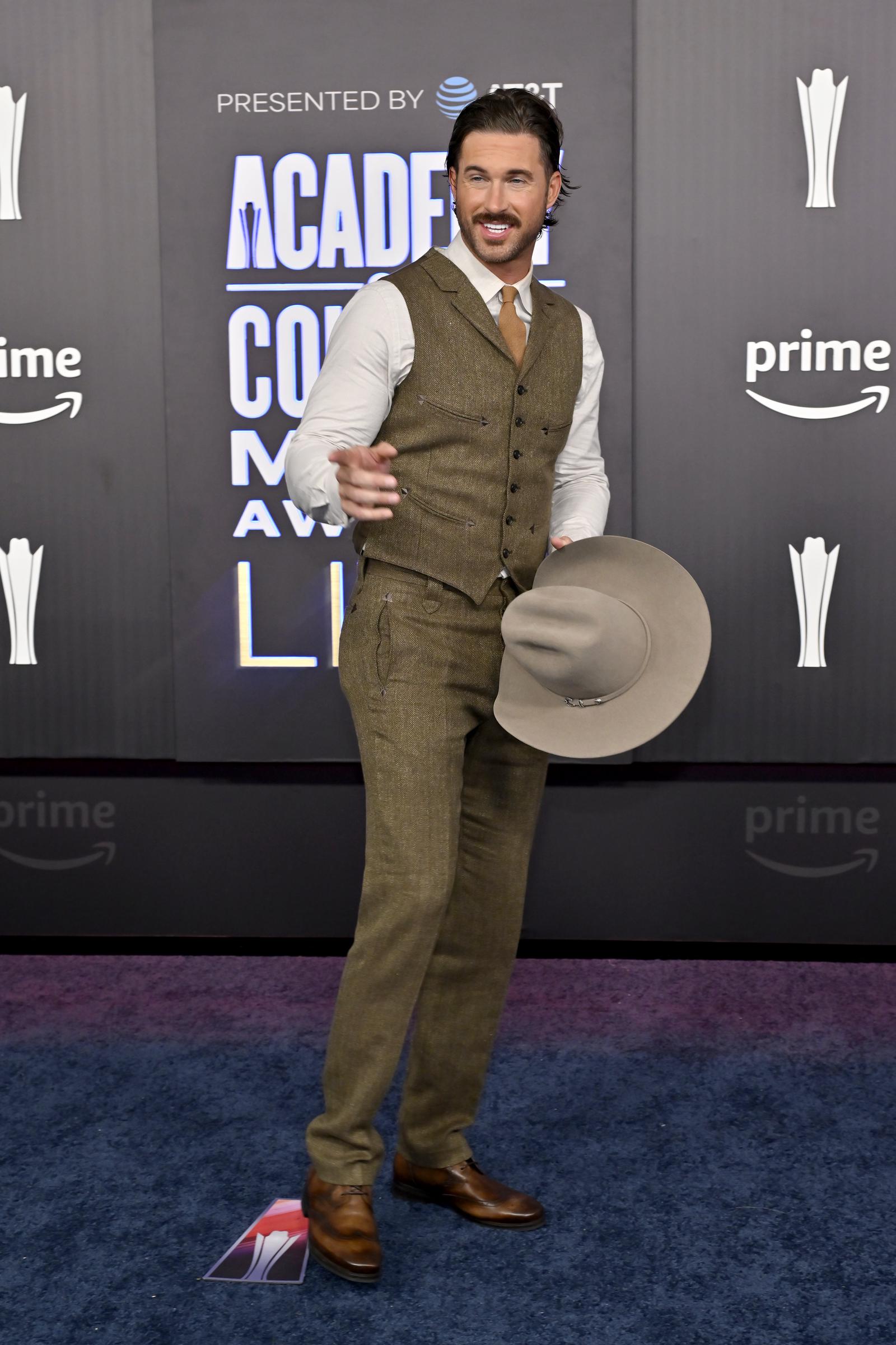 Riley Green poses during ACM Awards arrivals on May 17, 2026 | Source: Getty Images