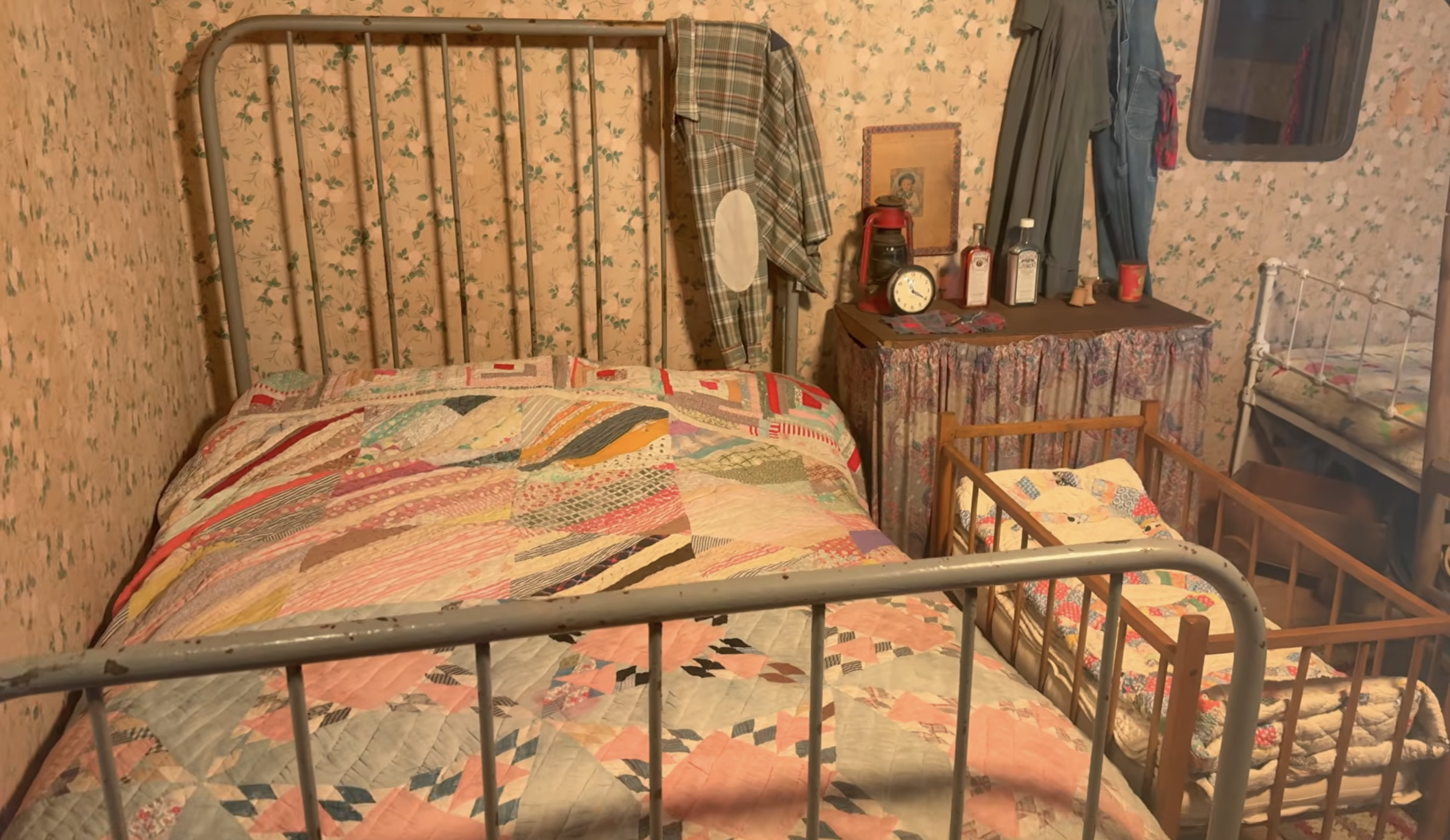 Quilts carried special meaning in Parton's memories because her mother made them herself while raising a huge family on limited means. The same resourcefulness became central to "Coat of Many Colors," one of Parton's most autobiographical songs. | Source: YouTube/Adam's Adventures