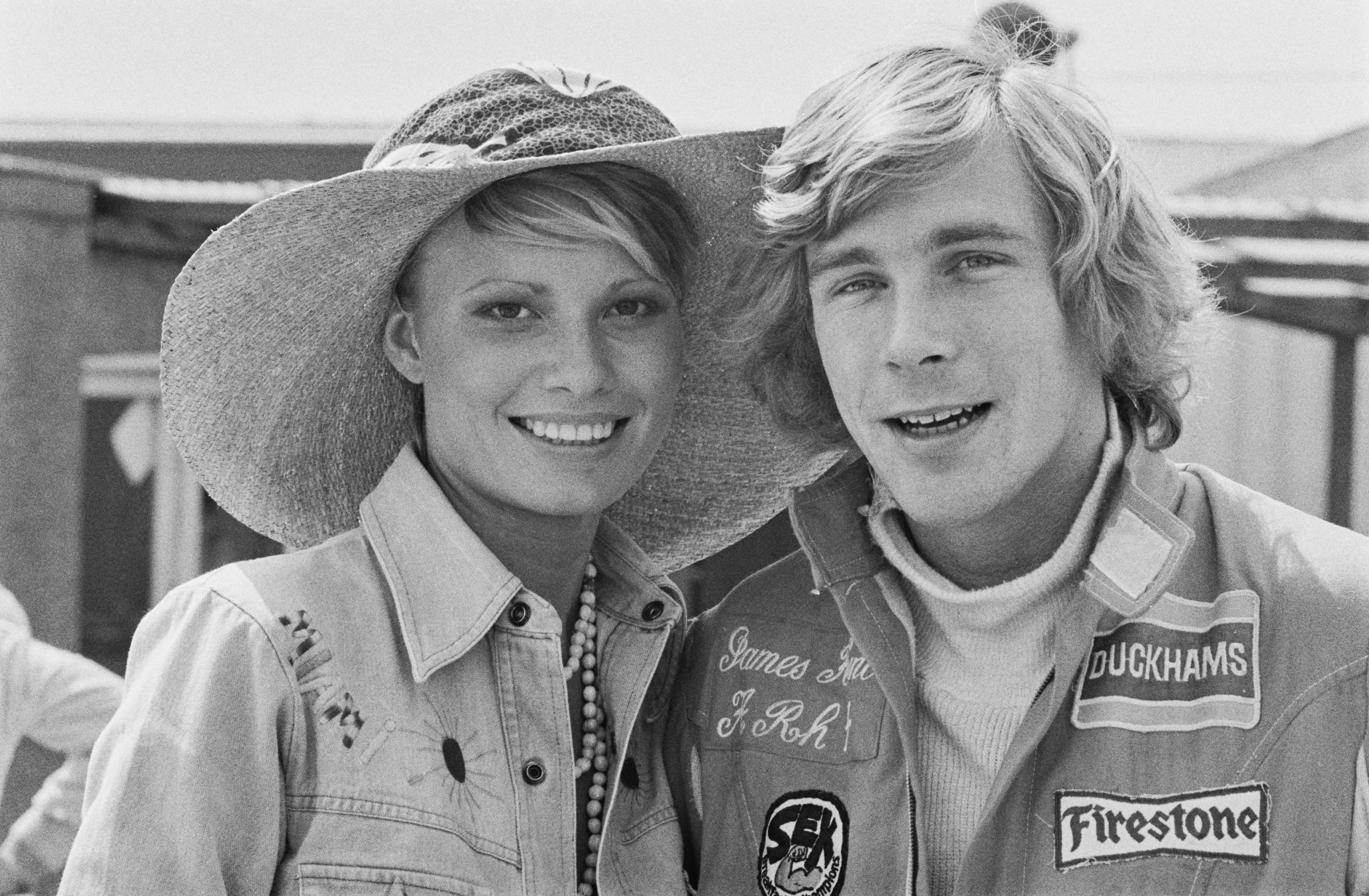 Suzy Miller and James Hunt during the 1974 British Grand Prix at Brands Hatch, England, on July 20, 1974. | Source: Getty Images