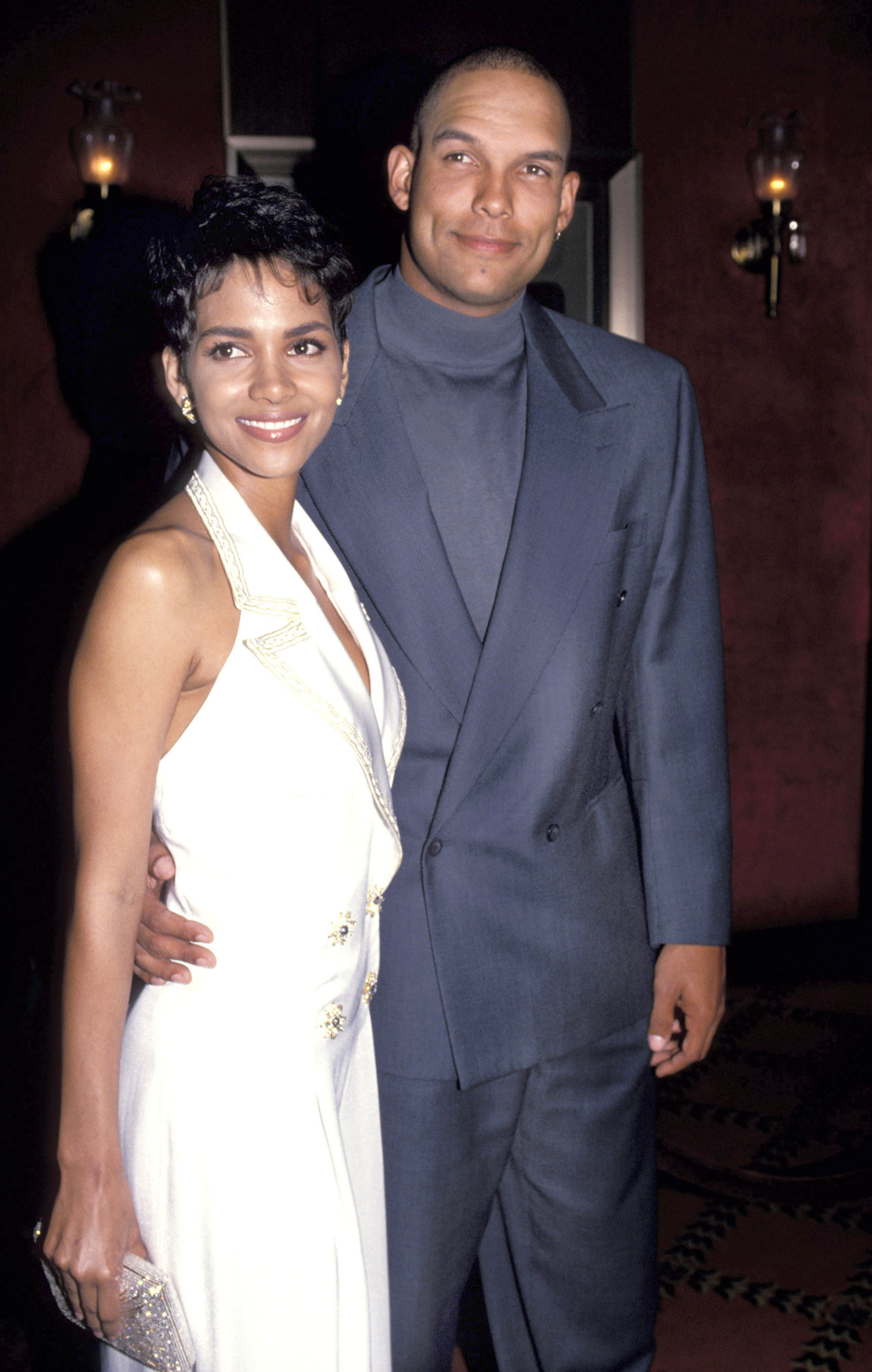 Halle Berry was married to former MLB star David Justice from 1993 to 1997, making him the first of her three husbands. Decades later, their relationship returned to the headlines when Justice publicly reflected on what went wrong between them.