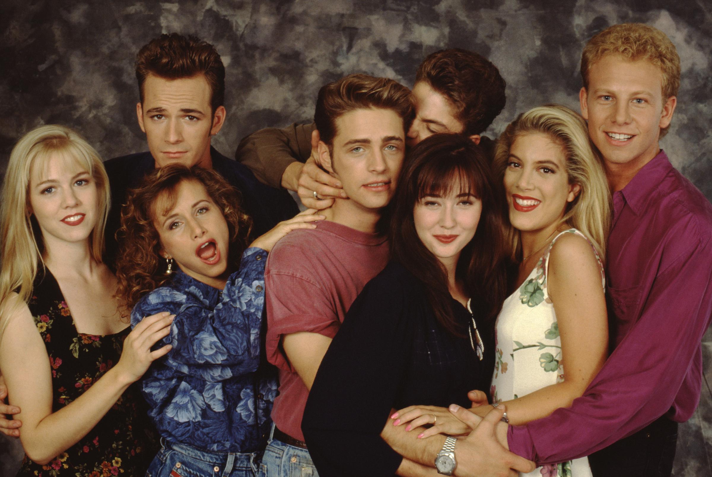 The original “Beverly Hills, 90210” cast poses for a portrait on set in Los Angeles in September 1991, years before Doherty publicly reflected on her own funeral wishes. | Source: Getty Images