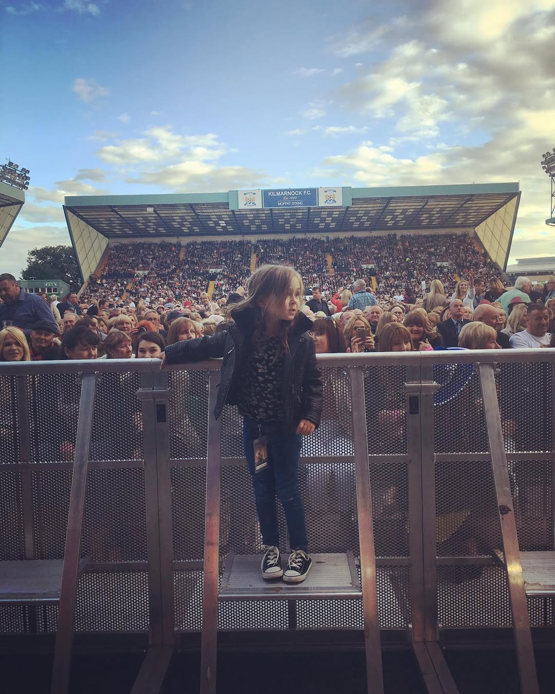 A throwback picture of Benicio Del Toro's daughter, dated August 22, 2023 | Source: Instagram/thekimberlystewart