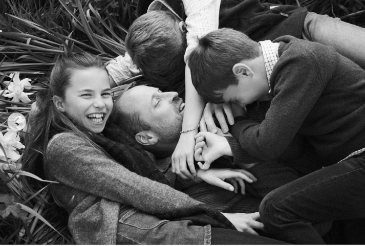 Prince Williams and his children —Prince Louis, Prince George, and Princess Charlotte of Wales having a family moment, dated June 15, 2025 | Source: Instagram/princeandprincessofwales