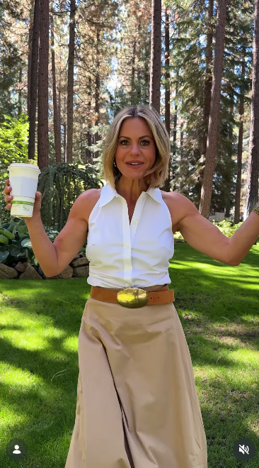 They all recreated Aunt Becky's "Wake up, San Francisco." Here's Candance Cameron Bure. | Source: Instagram/loriloughlin