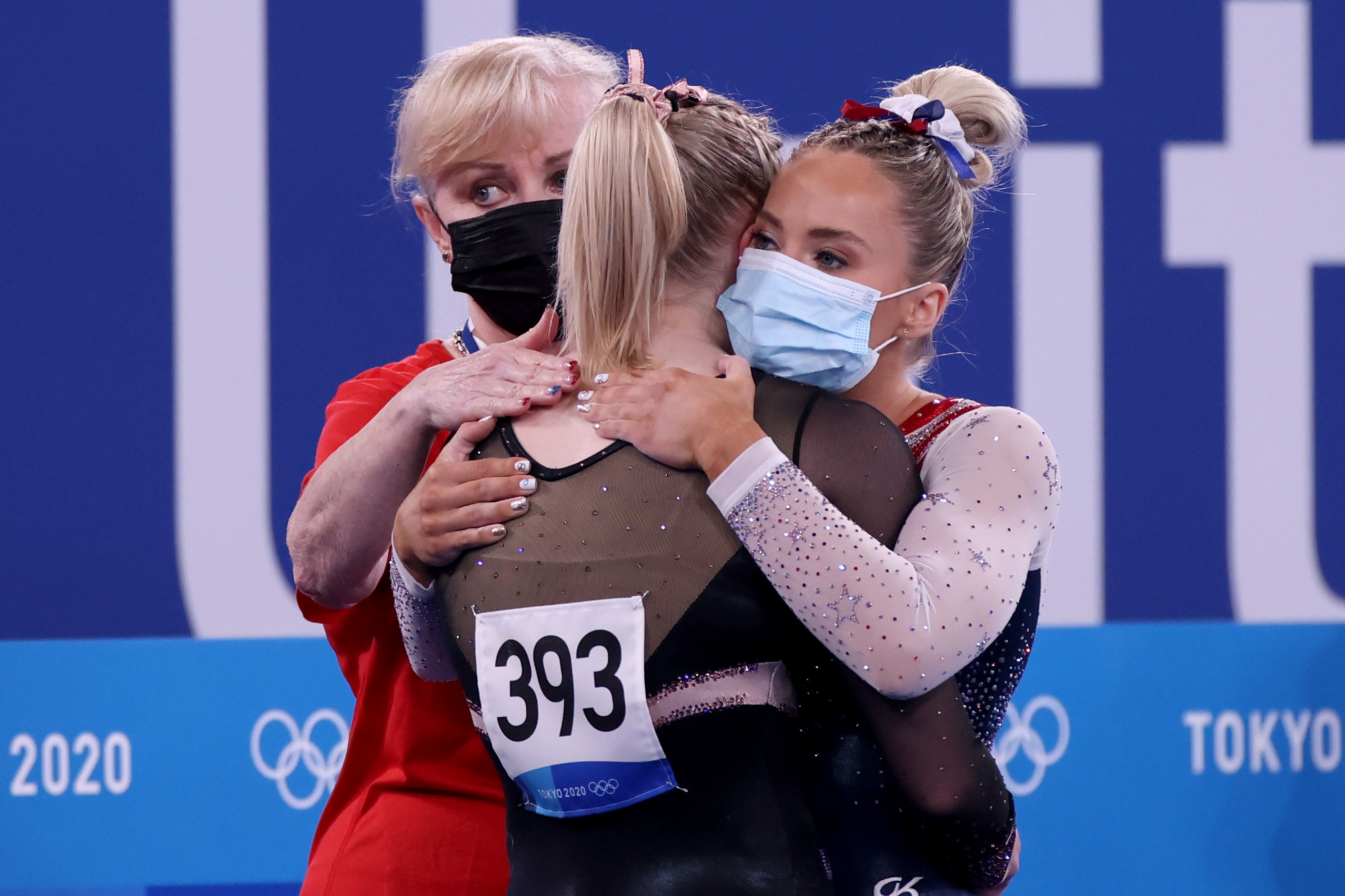 Mykayla Skinner embraces teammate Jade Carey in the Women's Vault Final on day nine of the Tokyo 2020 Olympic Games in Tokyo, Japan on August 01, 2021 | Source: Getty Images