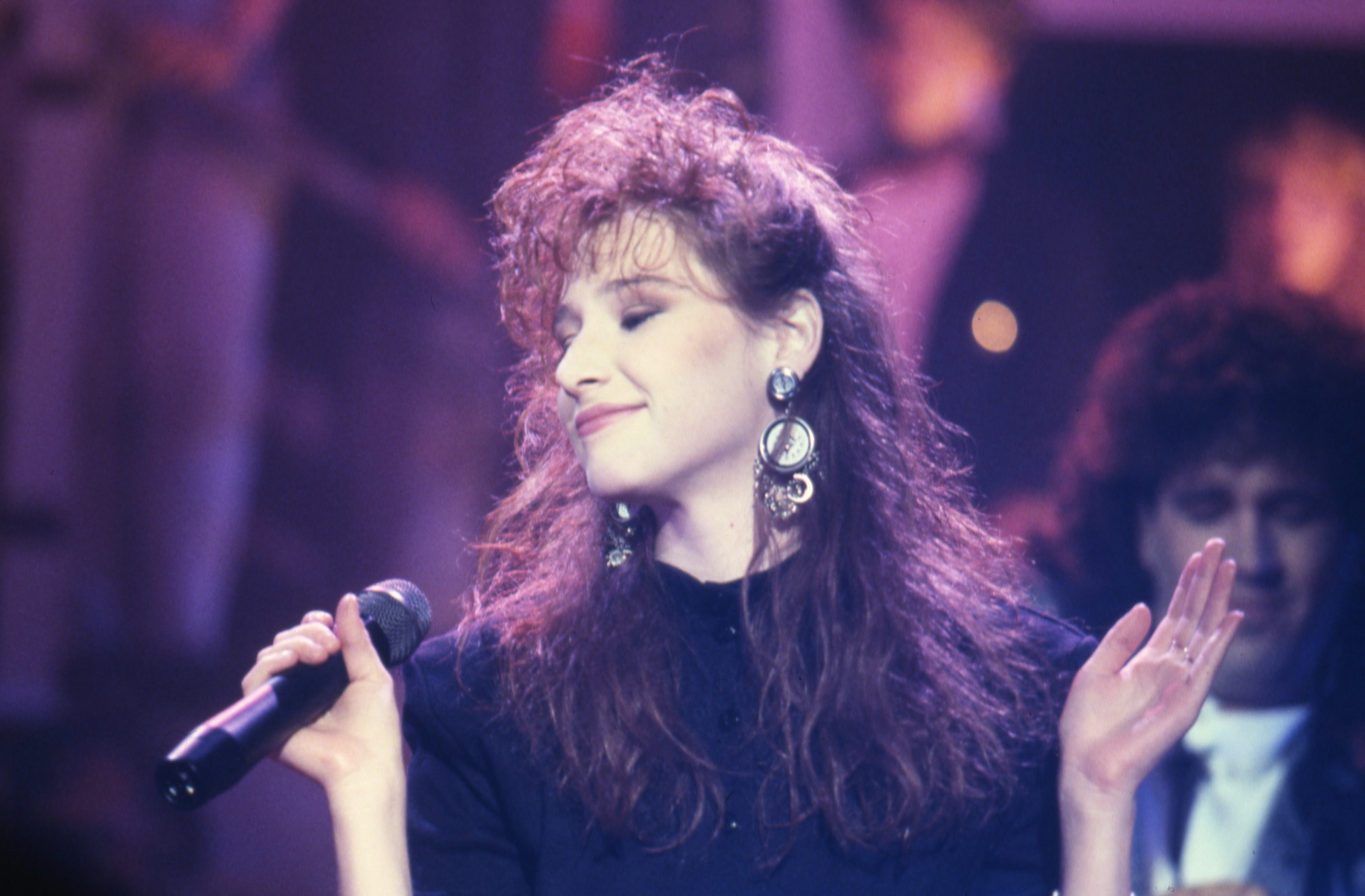 The Stranger Things connection introduced Tiffany’s signature hit to listeners born long after the original mall-tour craze, extending the song beyond its ’80s audience. | Source: Getty Images