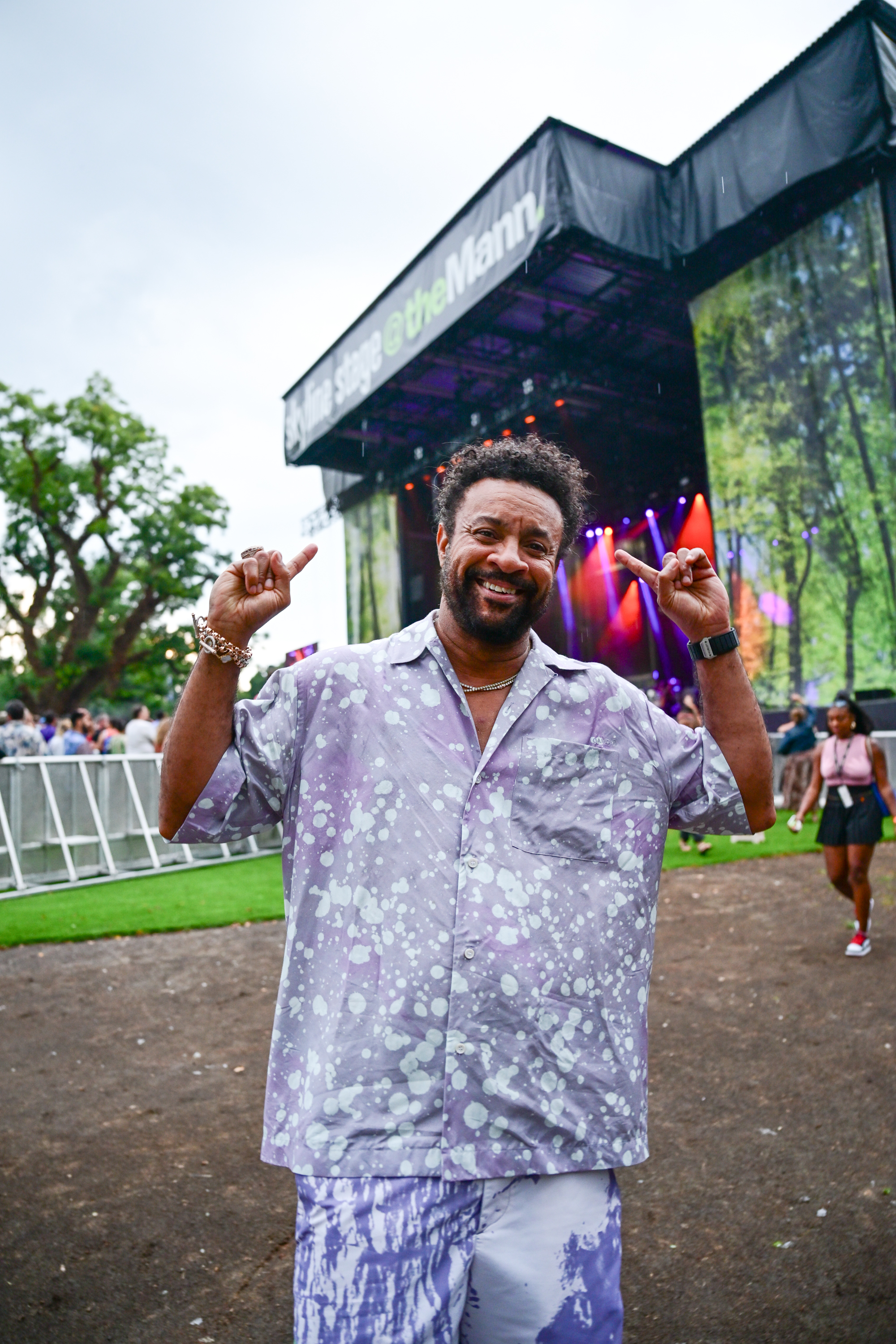Shaggy poses near the stage at the Mann Center for the Performing Arts in Philadelphia, Pennsylvania, on September 9, 2023 | Source: Getty Images