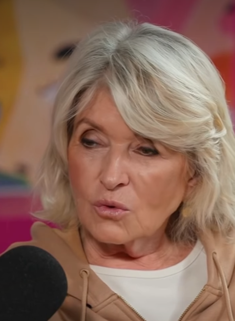 Martha Stewart appears in an interview, reflecting the same connection to nature and animals that shapes her unconventional ideas about her final resting place. | Source: Instagram/shawnkillingerqvc
