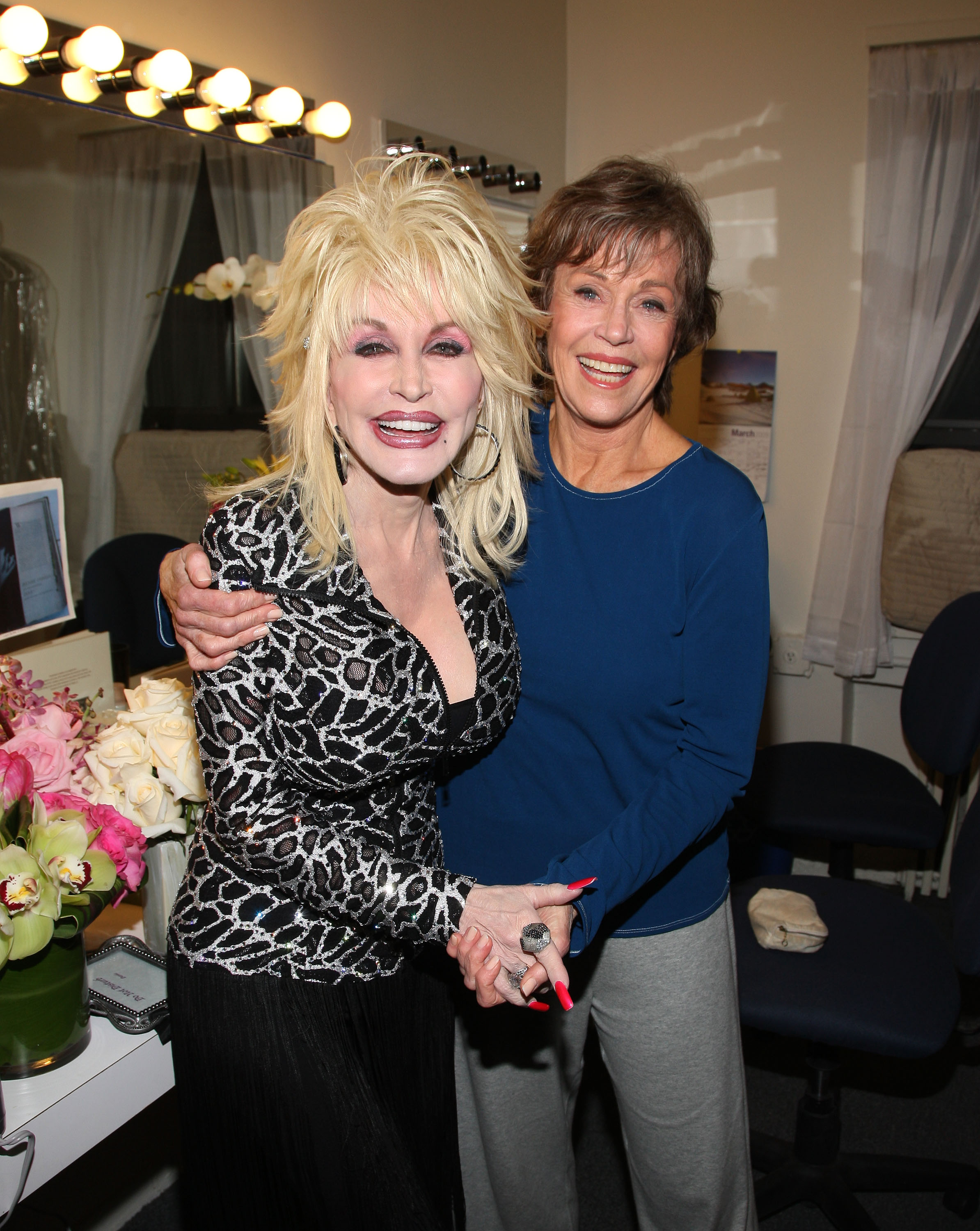 Fonda said Parton possessed a remarkable "survivor's instinct" and seemed to know exactly what to say when others needed it most. She ended her tribute by urging fans to celebrate Parton's spirit rather than only mourn, writing, "RIP, beautiful woman. We love you." | Source: Getty Images
