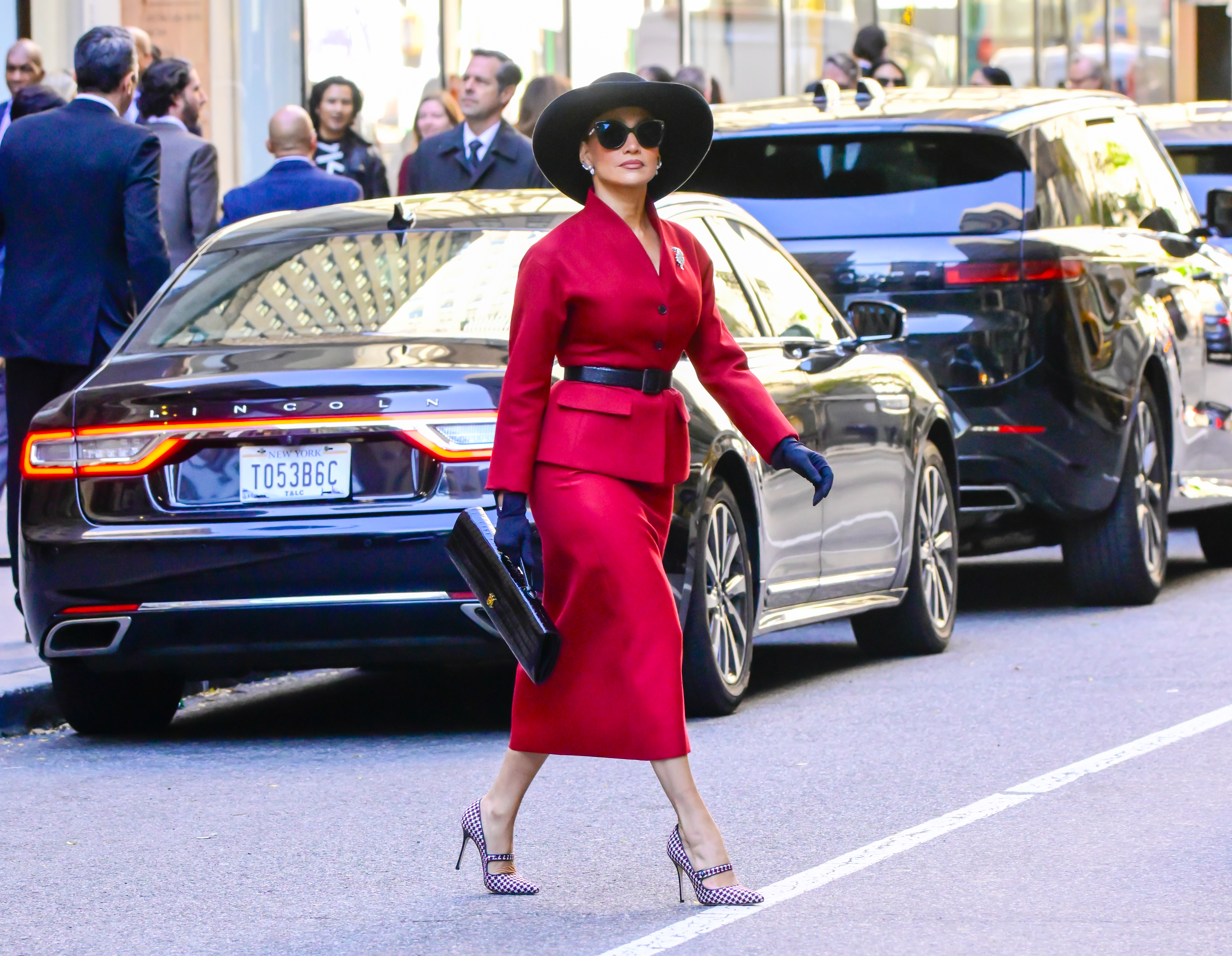 Jennifer Lopez is seen filming "The Last Mrs. Parrish" in Midtown on October 10, 2025, in New York City. | Source: Getty Images