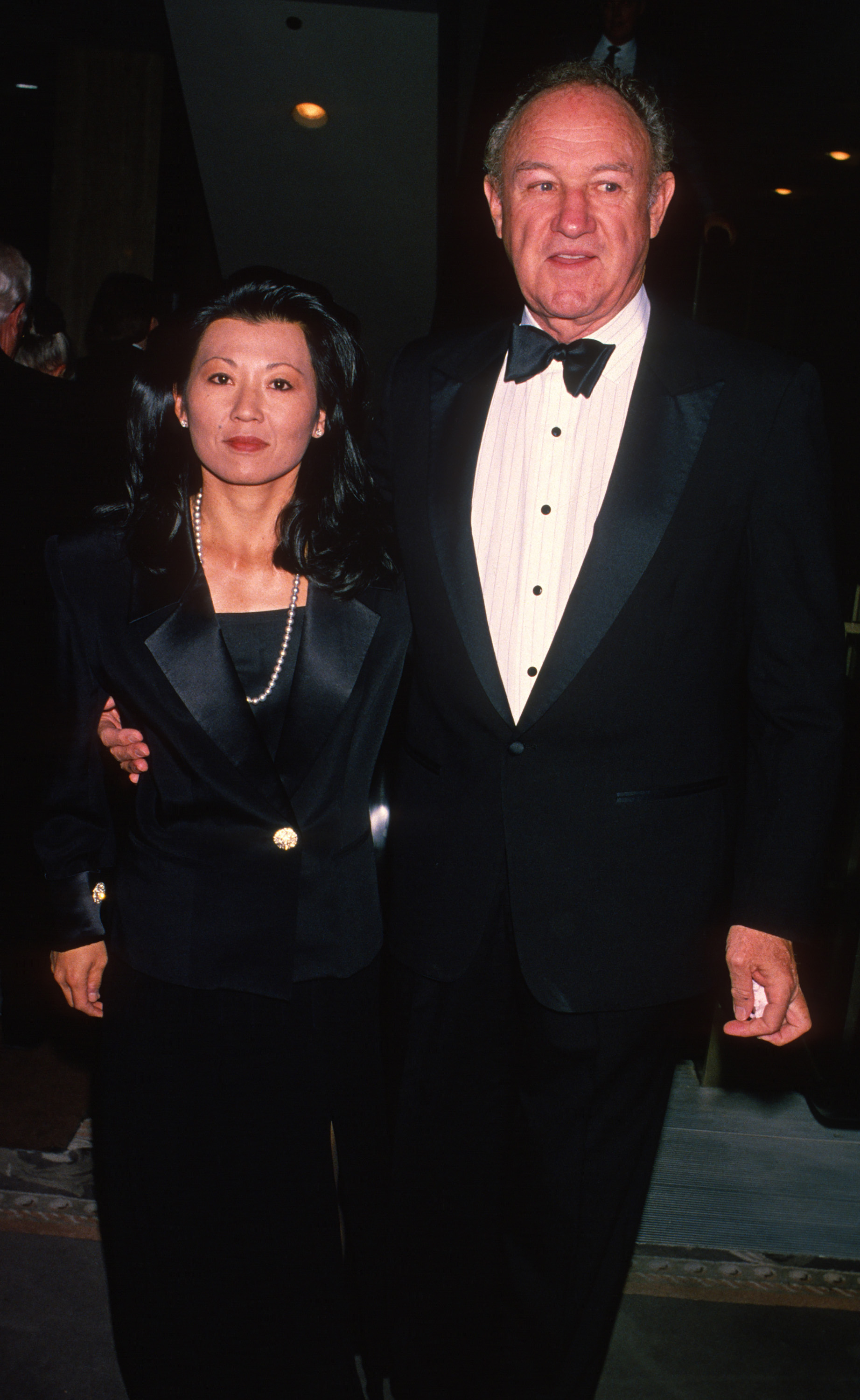 Betsy Arakawa and Gene Hackman attend the Thalians Ball honoring Liza Minnelli at the Century Plaza Hotel in California on October 8, 1994 | Source: Getty Images