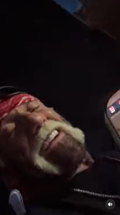 Hulk Hogan giving a first look at his Scores Sports Bar in New York City on May 1, 2025 | Source: Instagram/hulkhogan