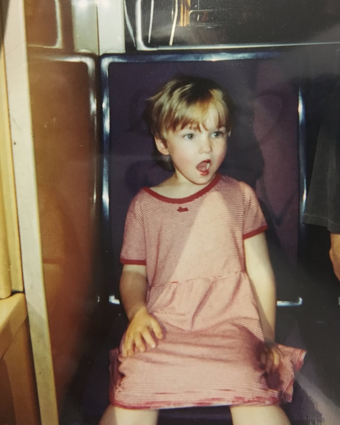 Dove Cameron as a child from a post dated December 9, 2017. | Source: Instagram/dovecameron