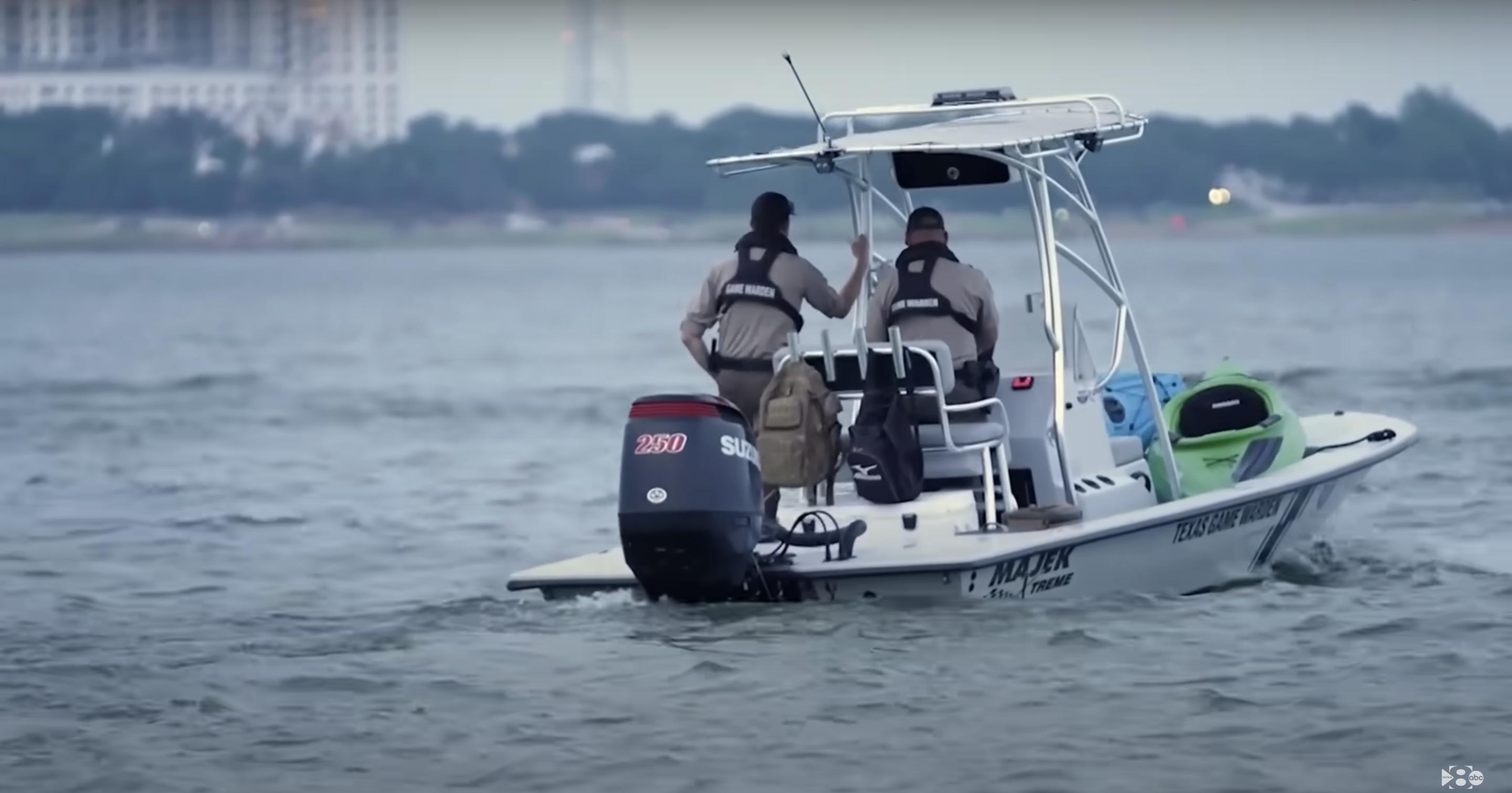 Texas Game Wardens patrol Lake Grapevine as part of the investigation into the fatal watercraft collision that killed Ava Moore | Source: YouTube/WFAA8